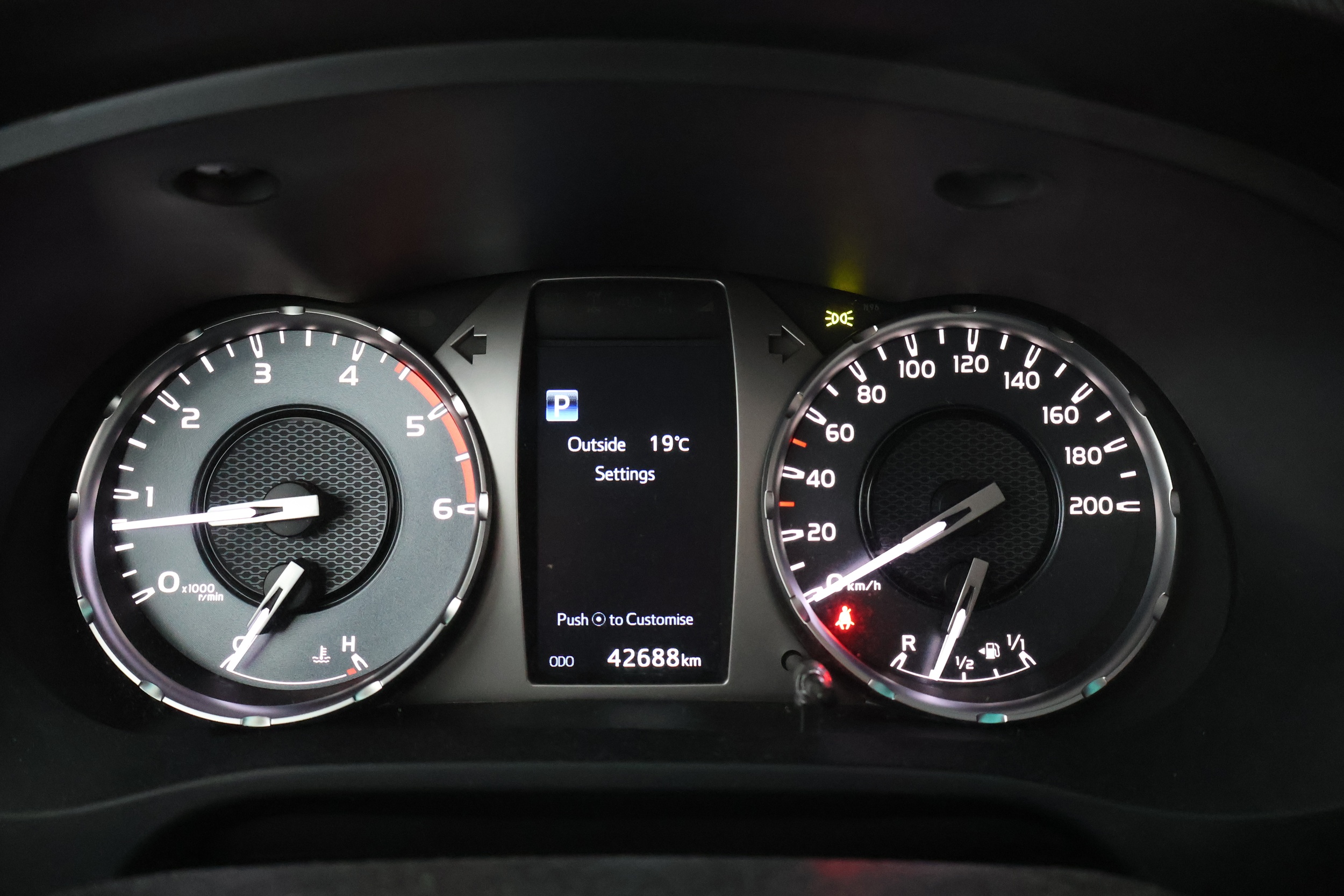 TOYOTA Hilux 2021
