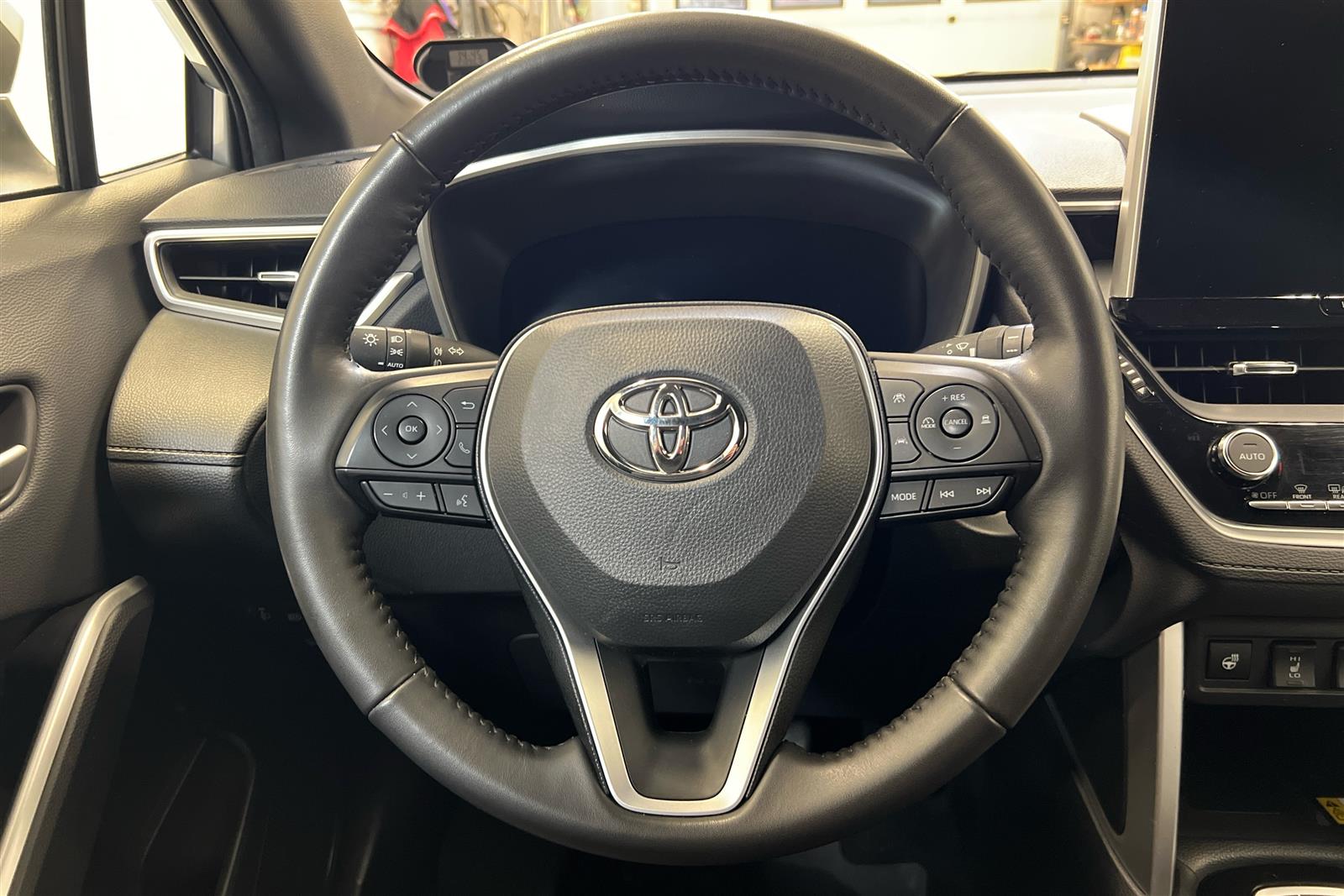 TOYOTA Corolla Cross 2023