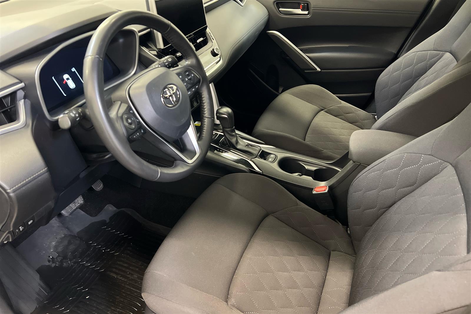 TOYOTA Corolla Cross 2023