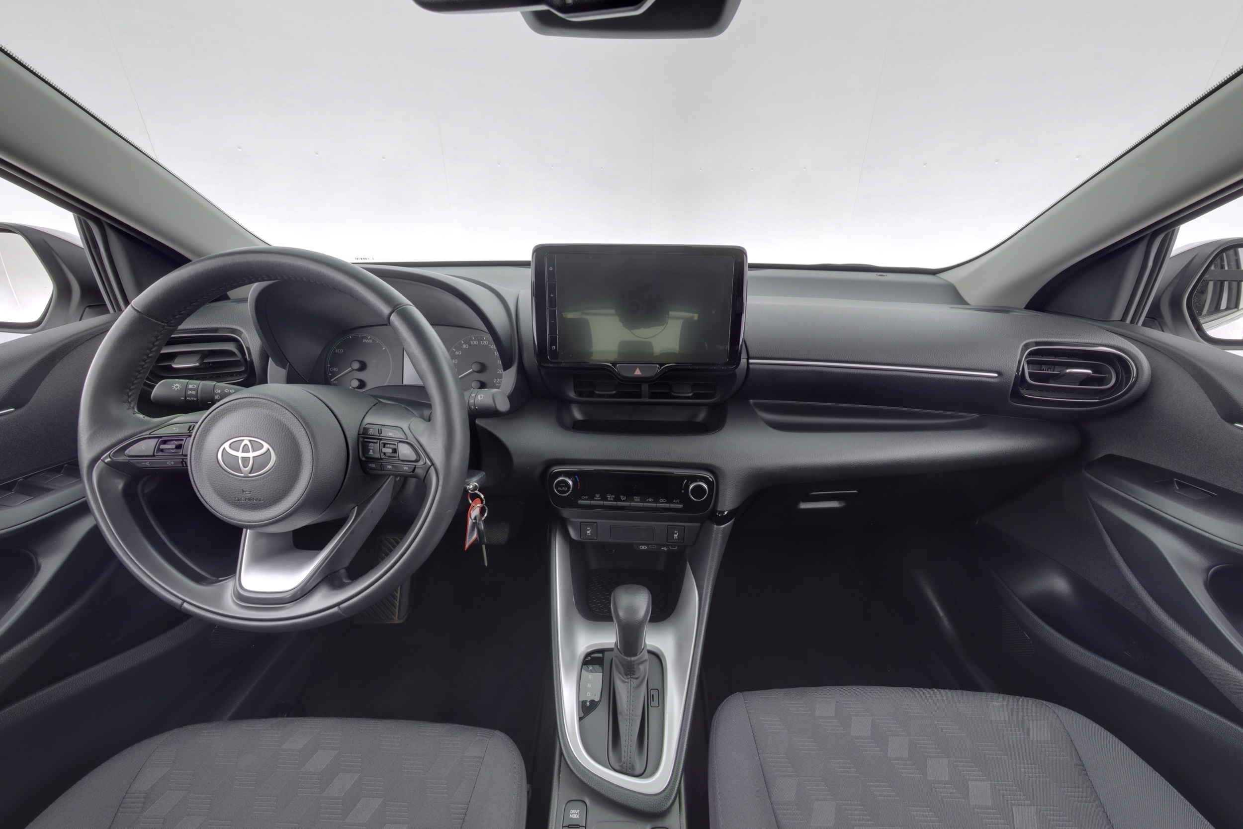 TOYOTA Yaris 7