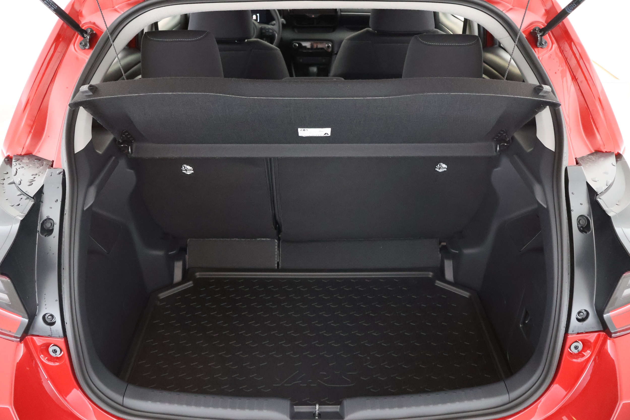 TOYOTA Yaris 12