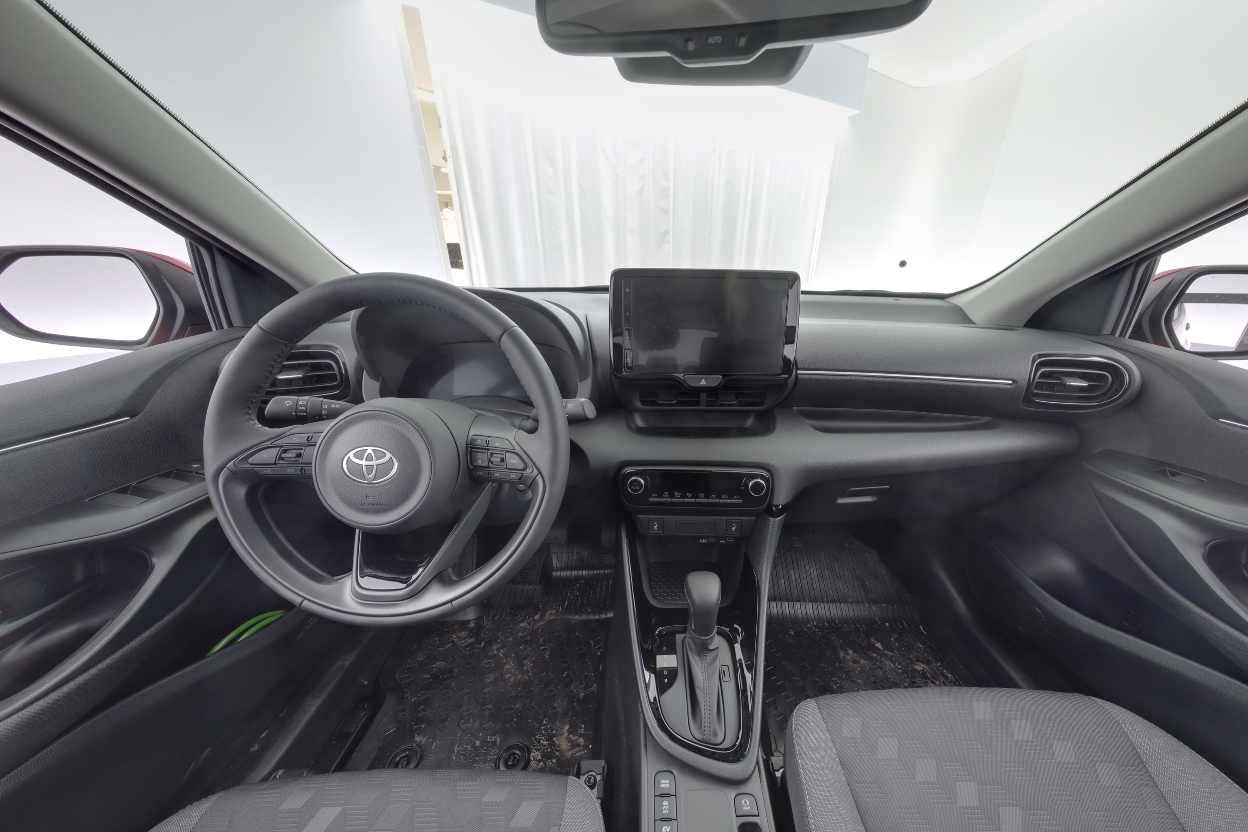 TOYOTA Yaris 7