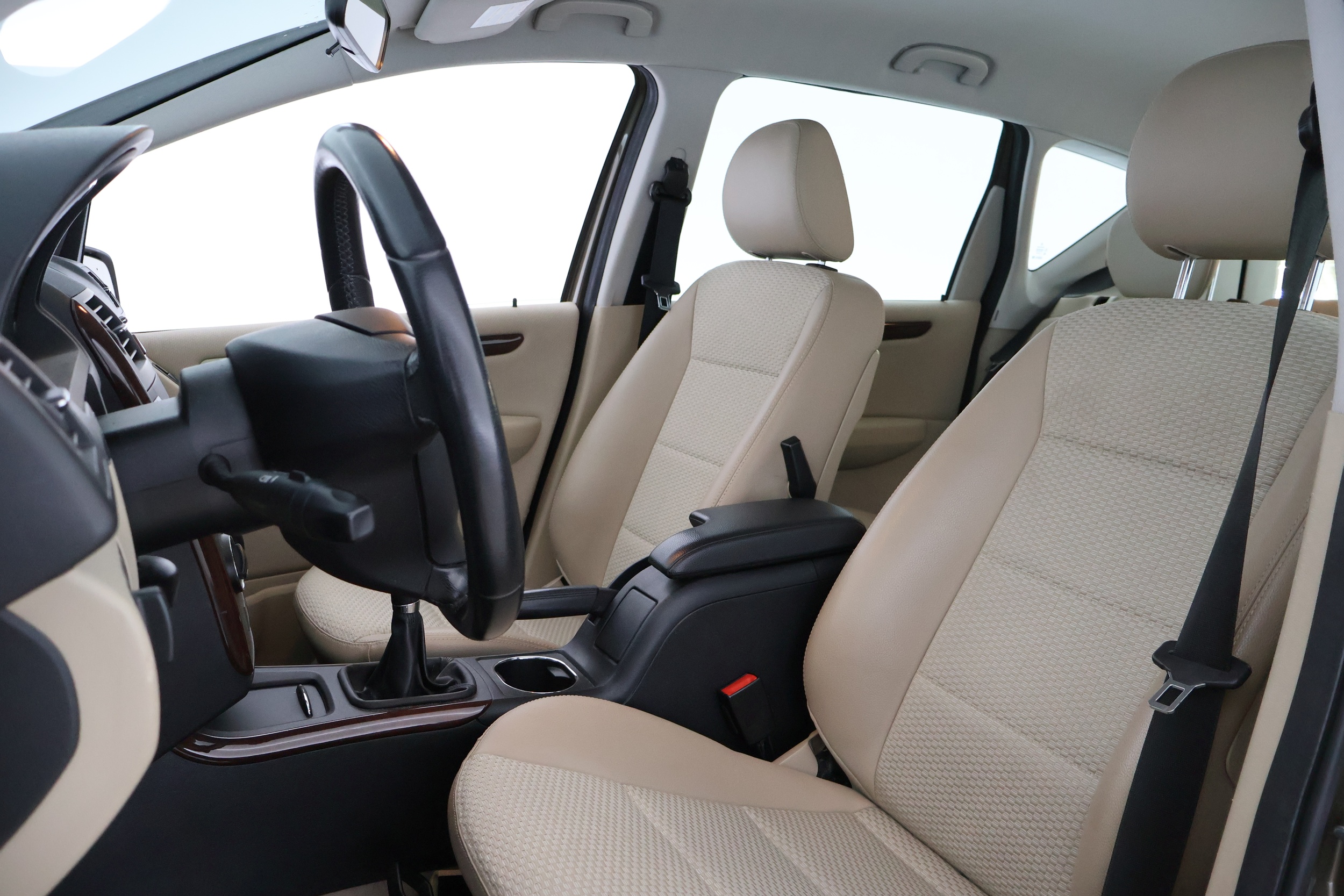 MERCEDES-BENZ A 2011