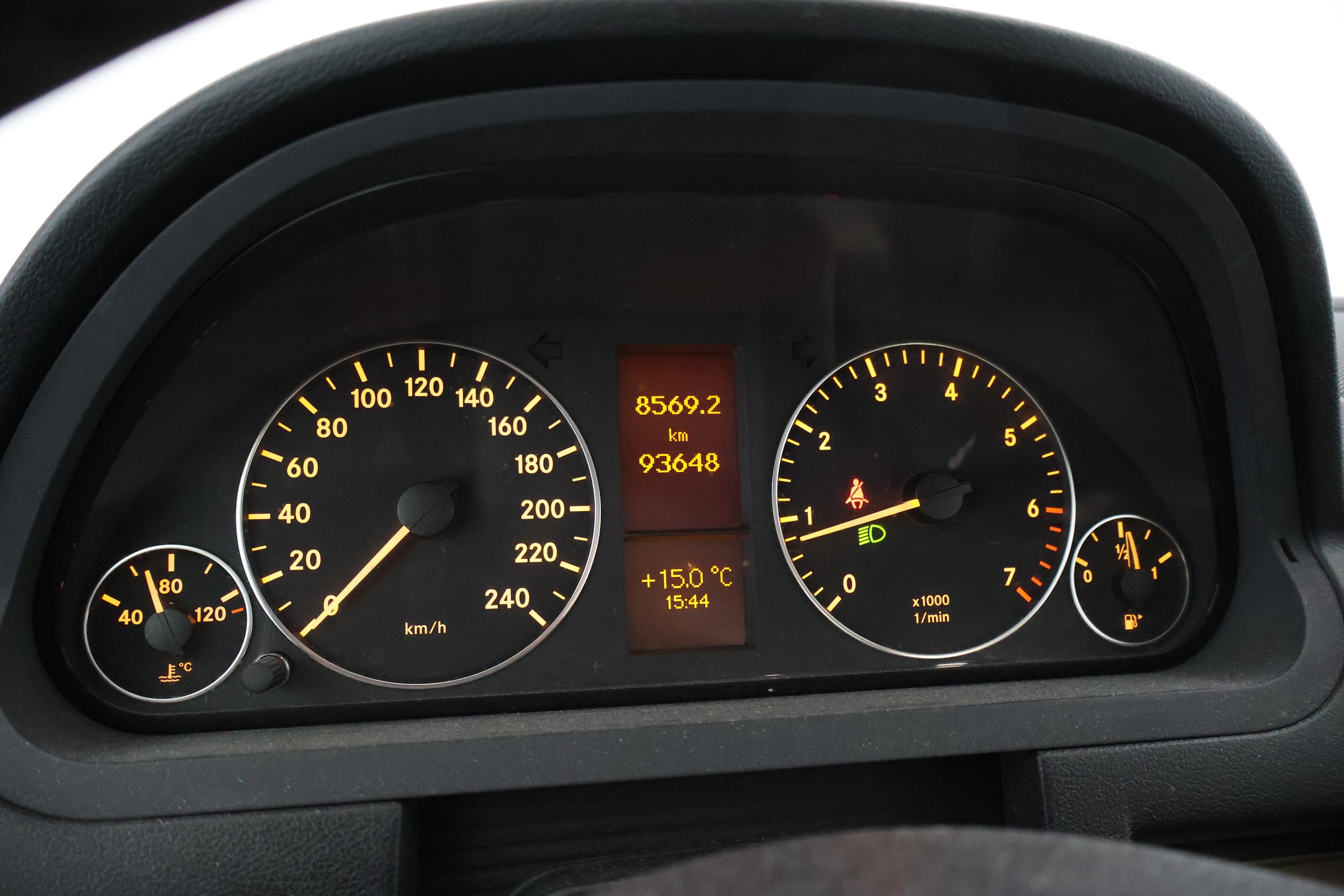 MERCEDES-BENZ A 2011