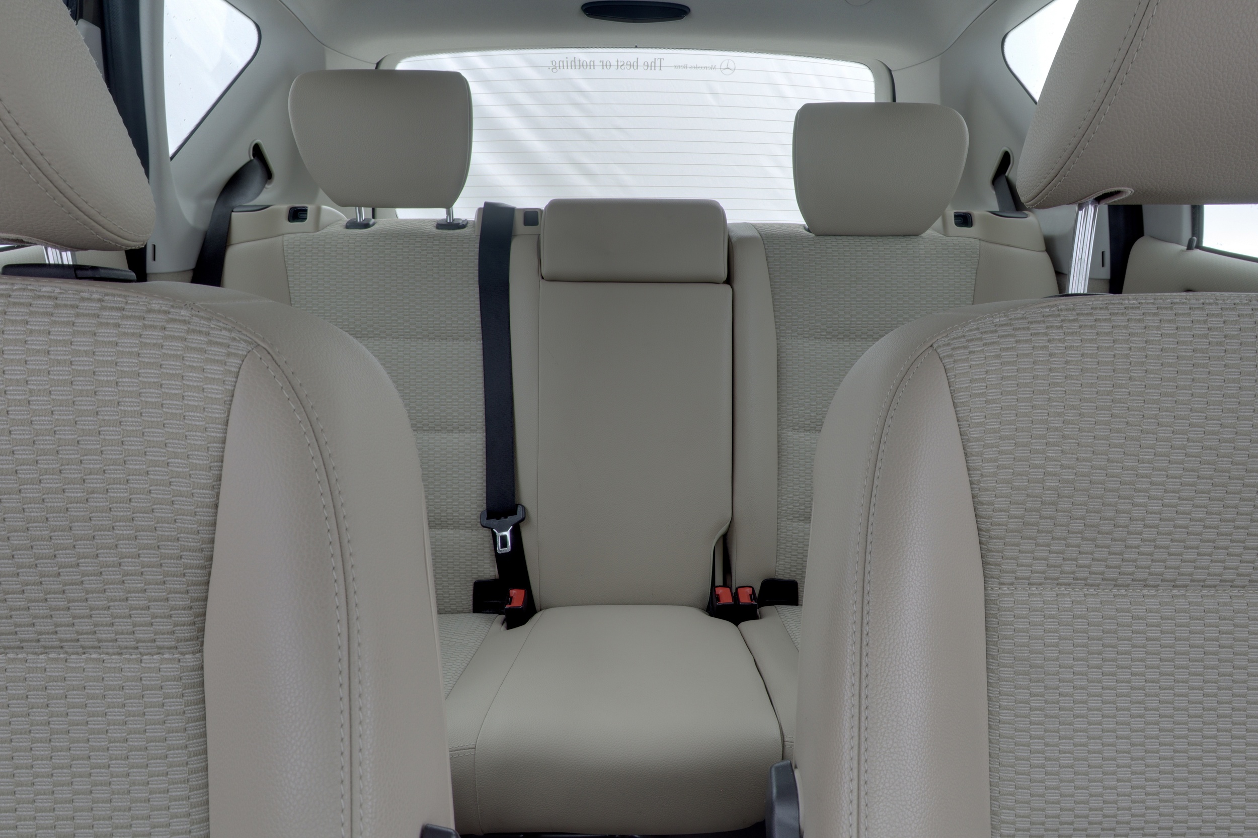 MERCEDES-BENZ A 2011