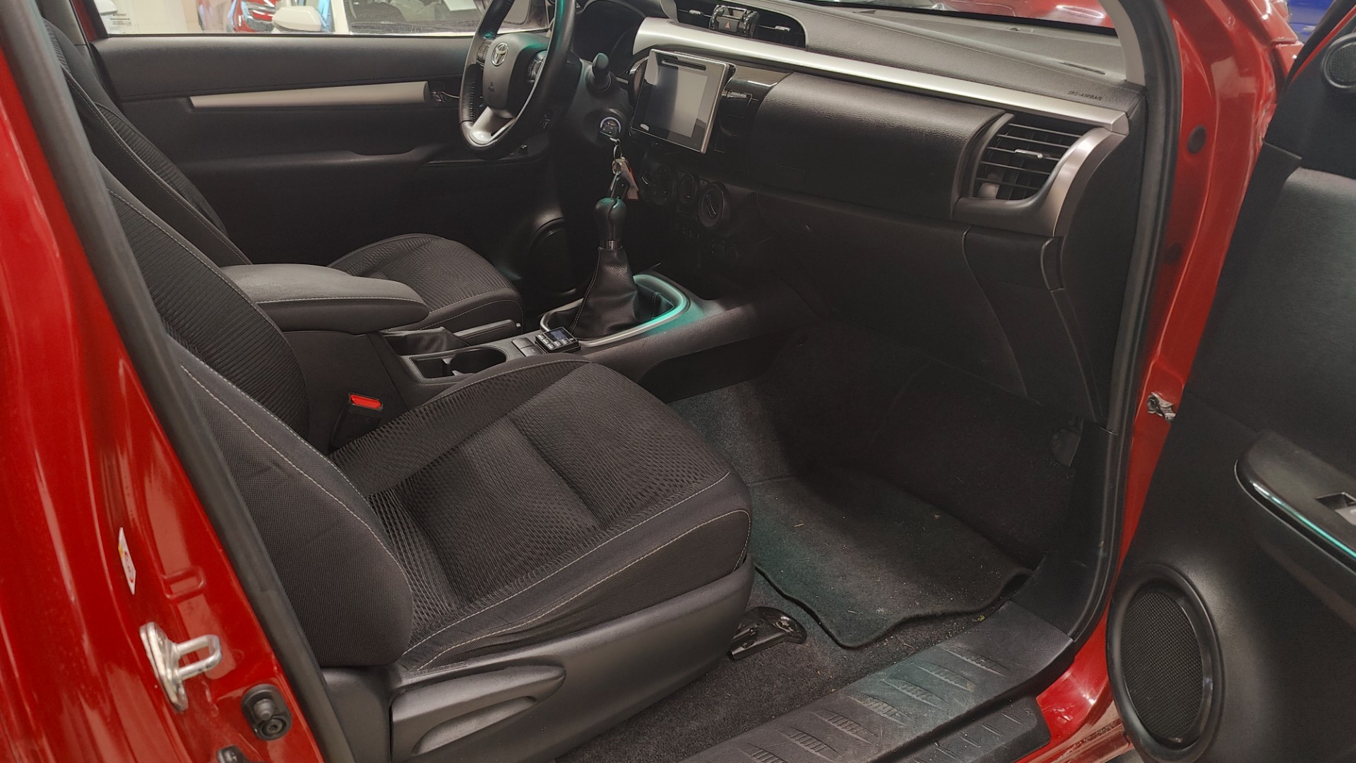 TOYOTA Hilux 2017