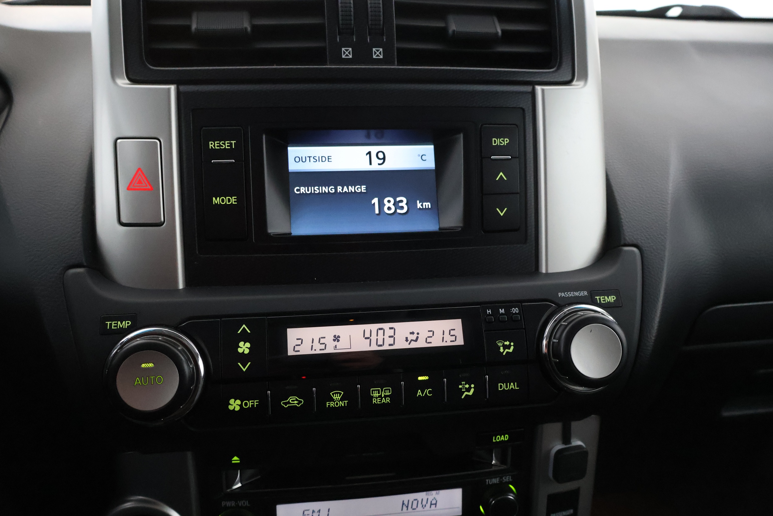 Toyota Land Cruiser 2011