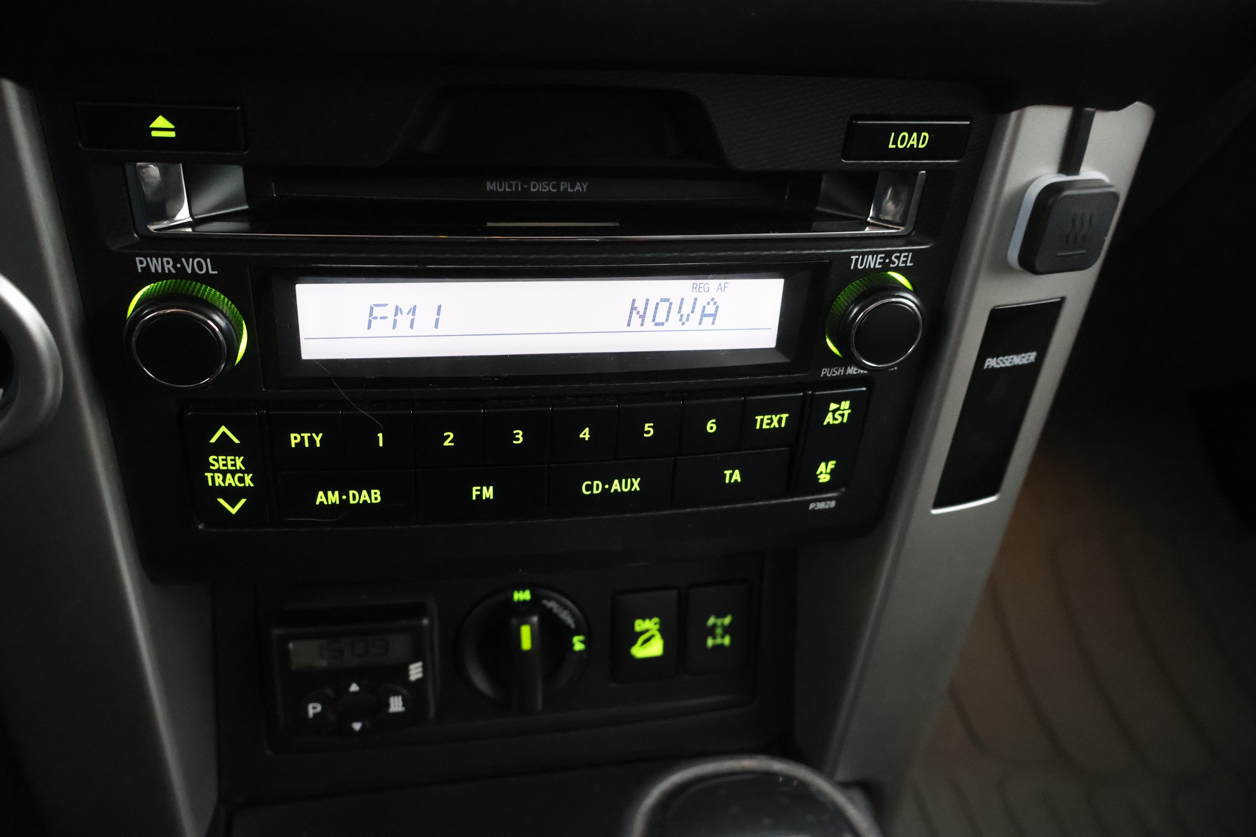 Toyota Land Cruiser 2011