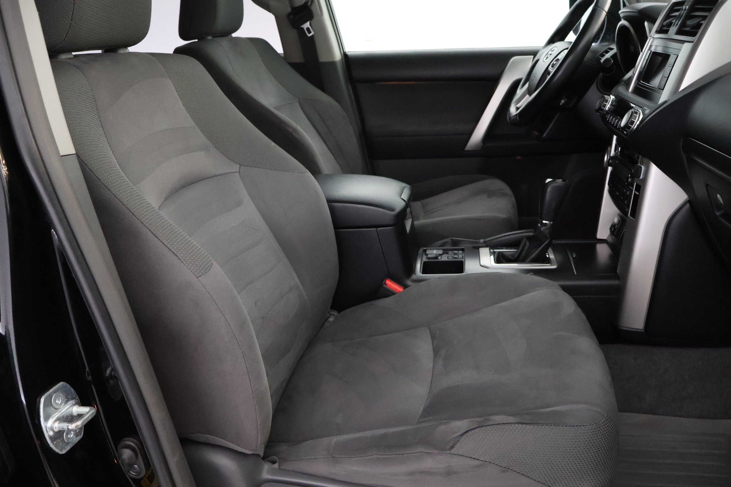 Toyota Land Cruiser 2011