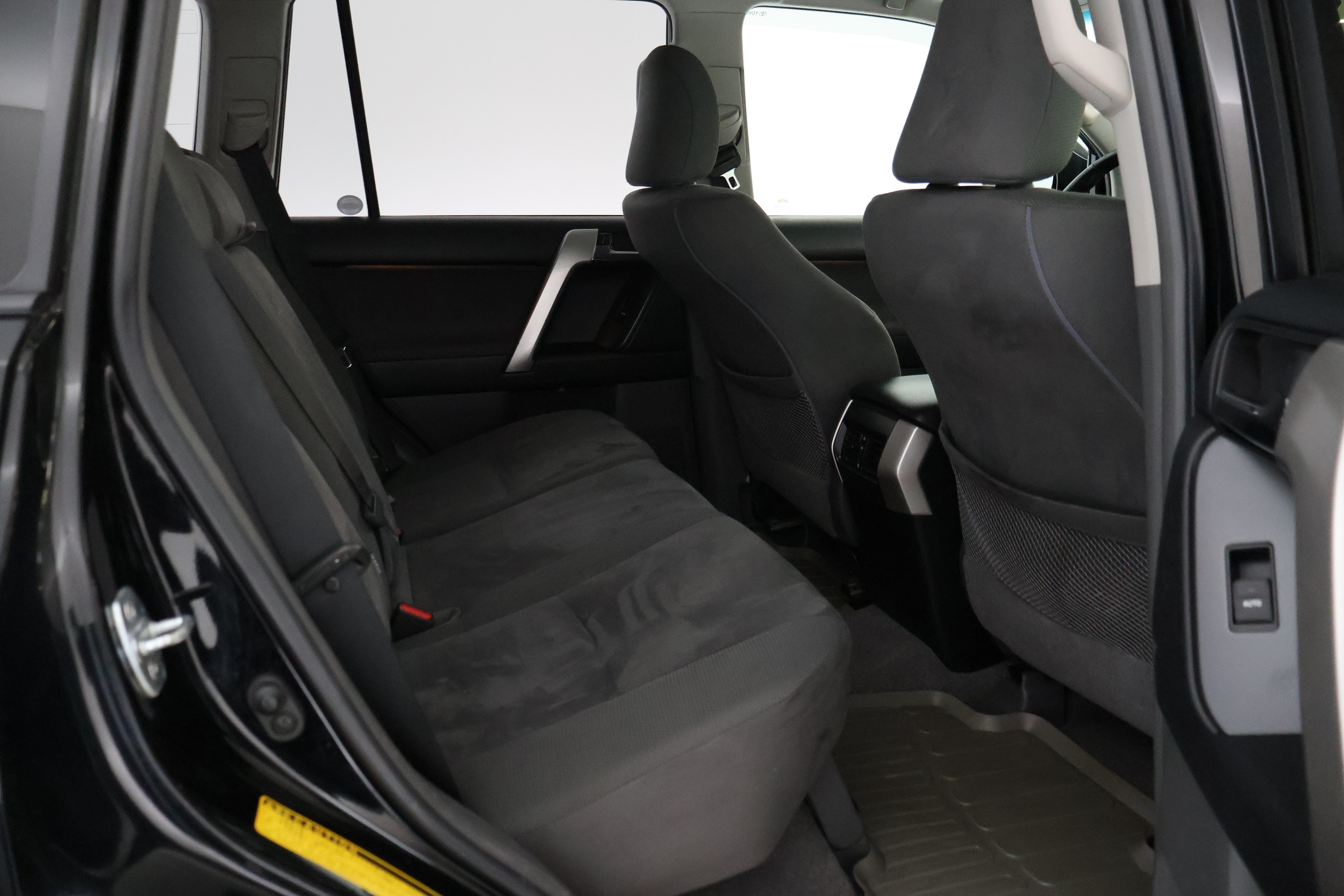 Toyota Land Cruiser 2011