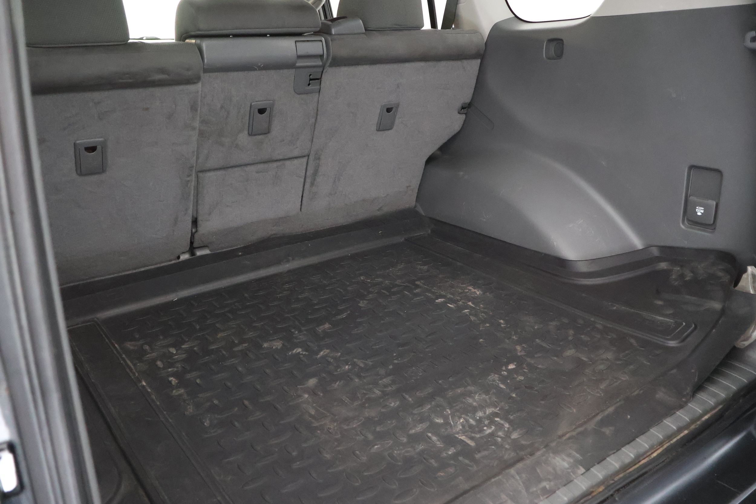Toyota Land Cruiser 2011