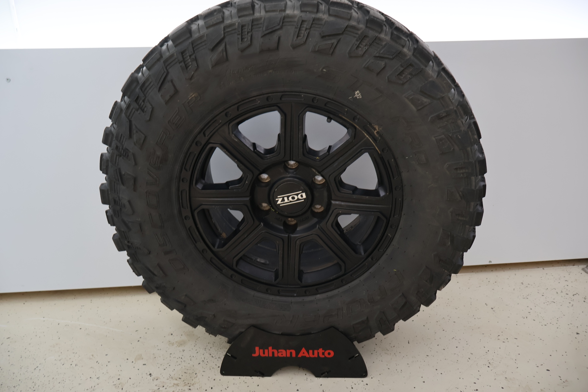 Toyota Land Cruiser 2011