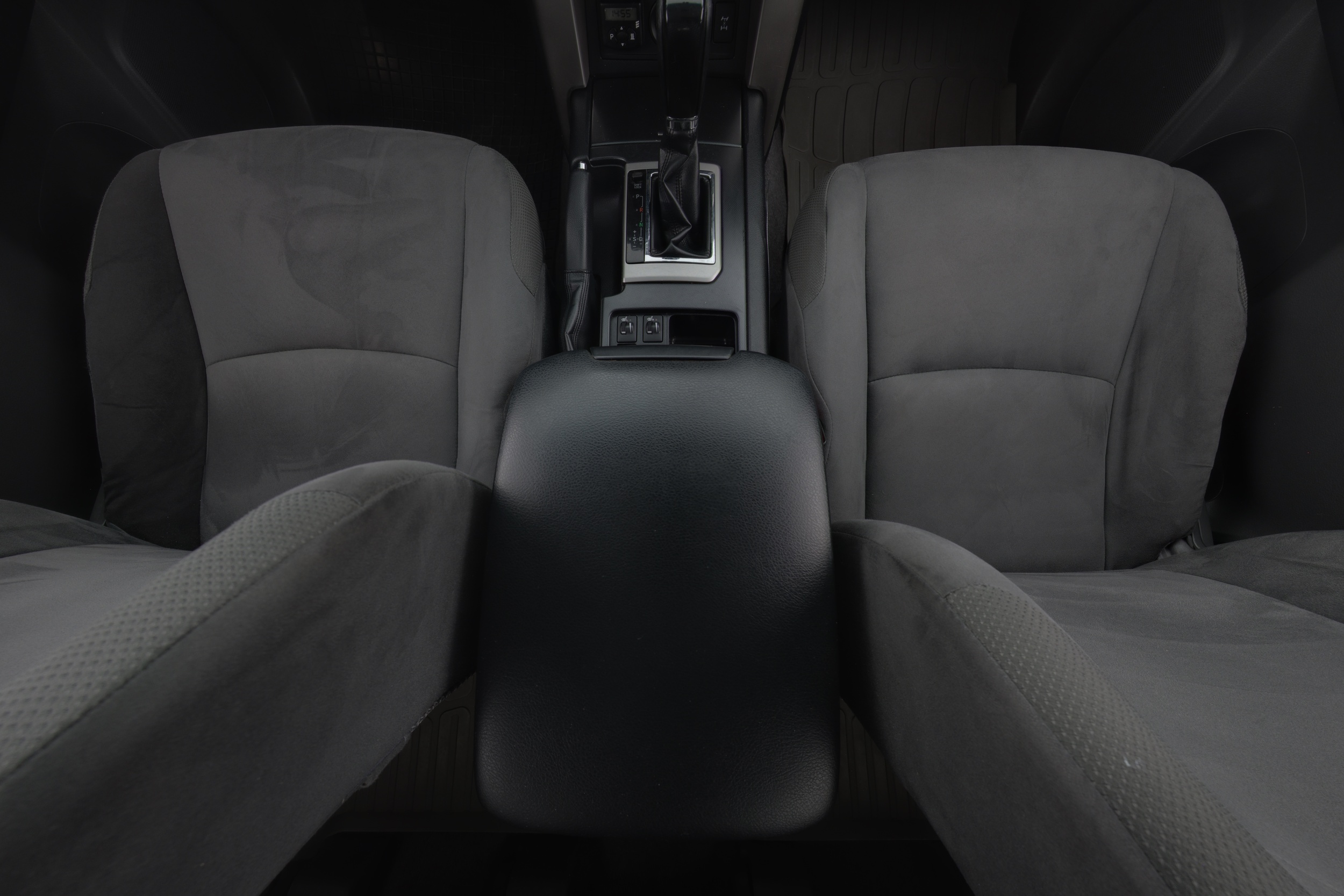 Toyota Land Cruiser 2011