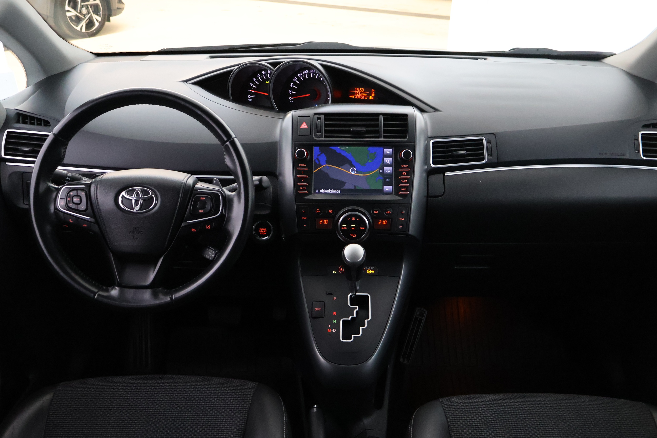 TOYOTA VERSO 44