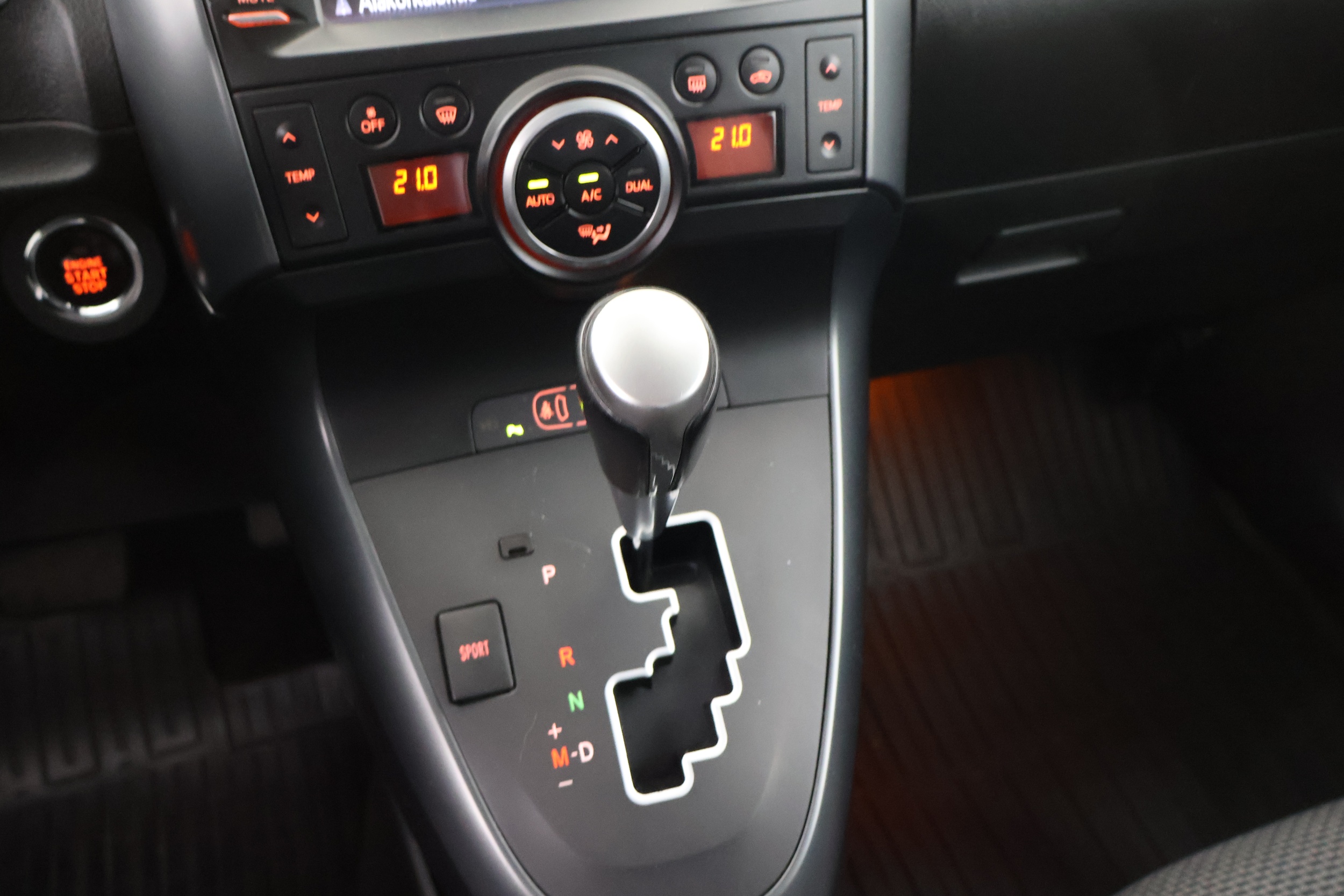 TOYOTA VERSO 48