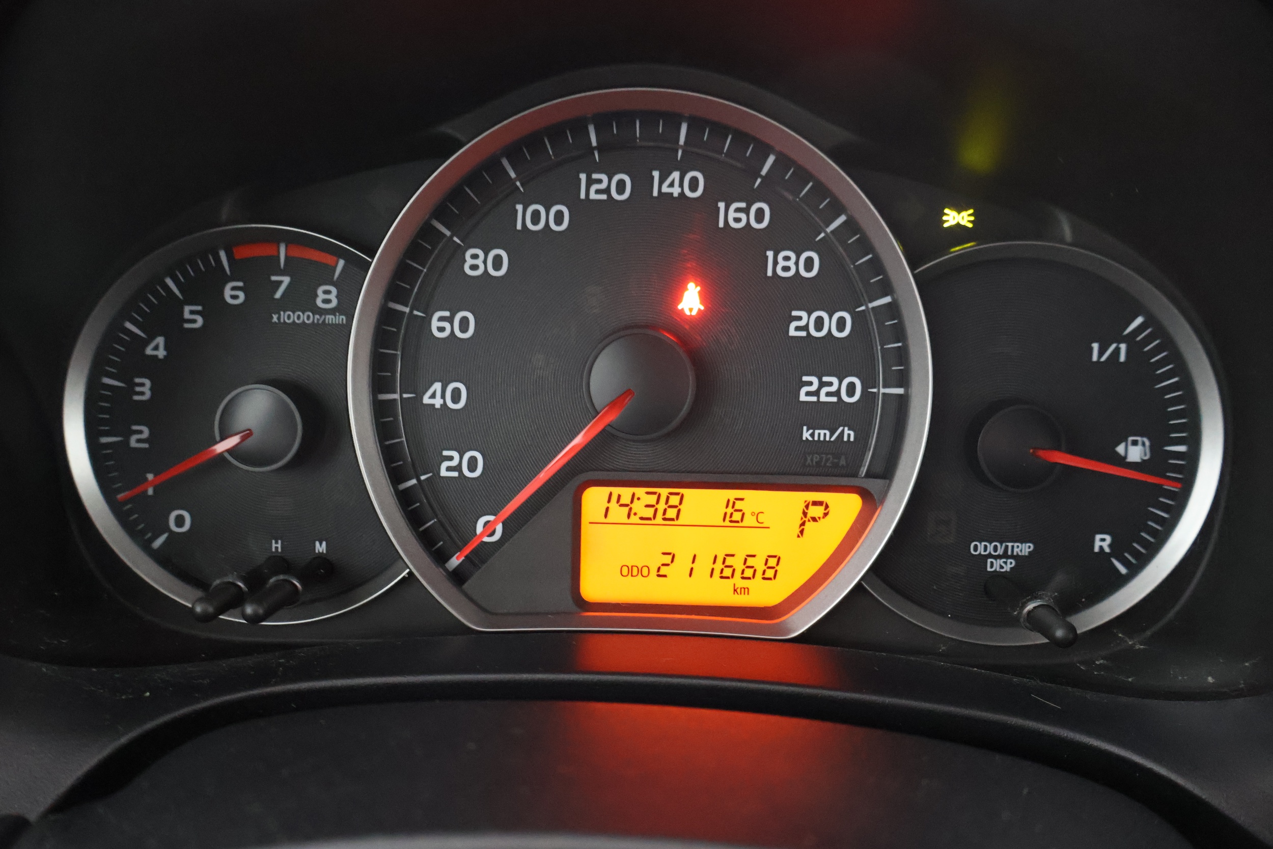TOYOTA Yaris 2012