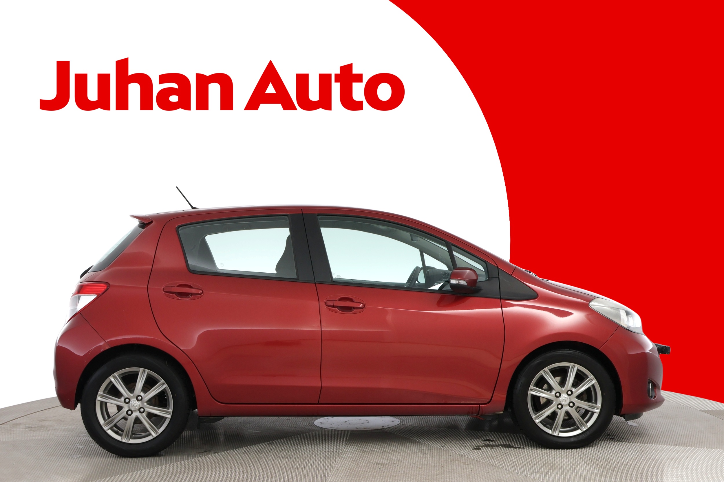 TOYOTA Yaris 2012