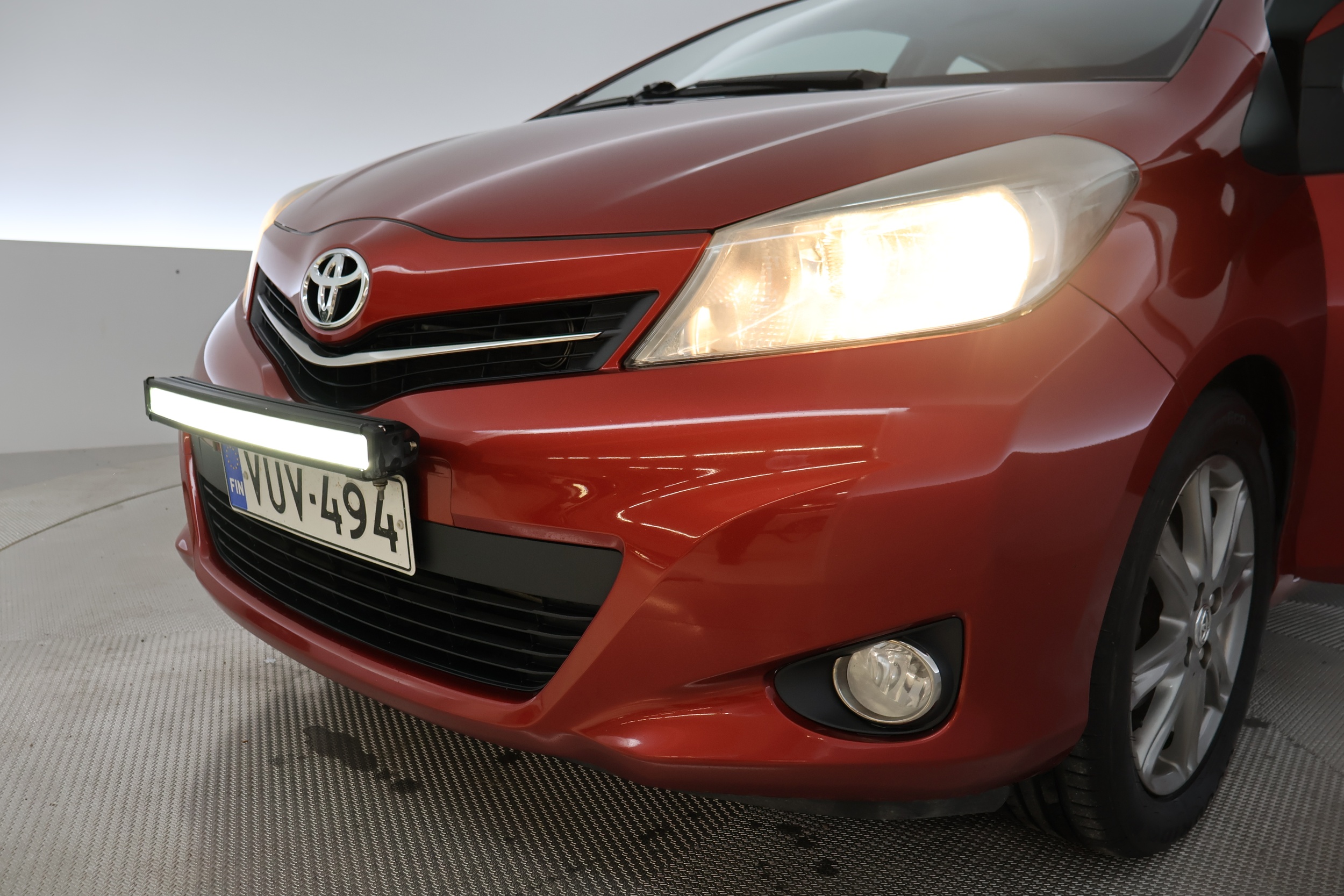 TOYOTA Yaris 2012