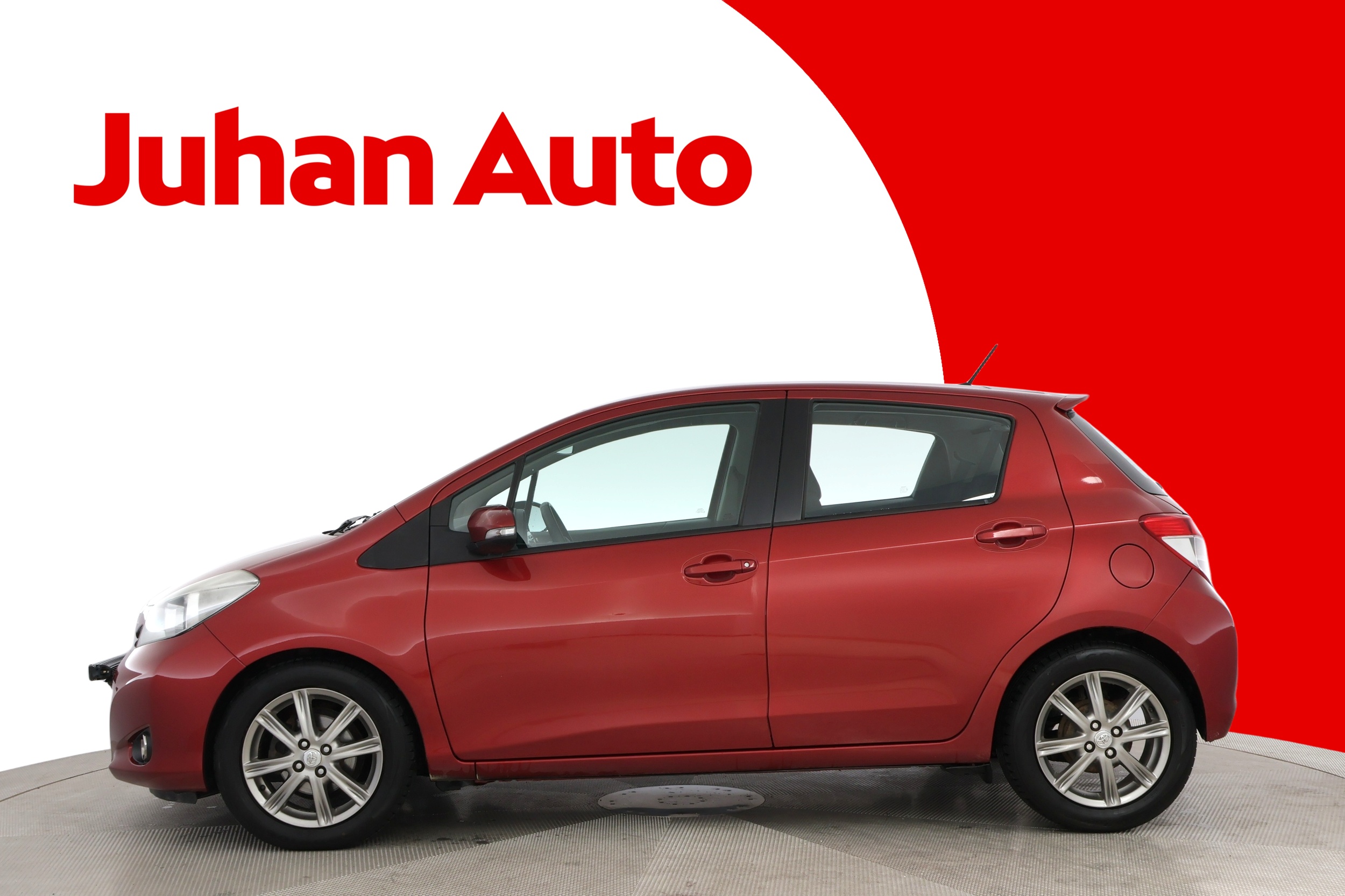 TOYOTA Yaris 2012