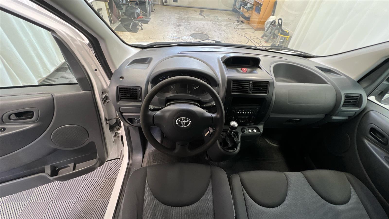 TOYOTA PROACE 2016