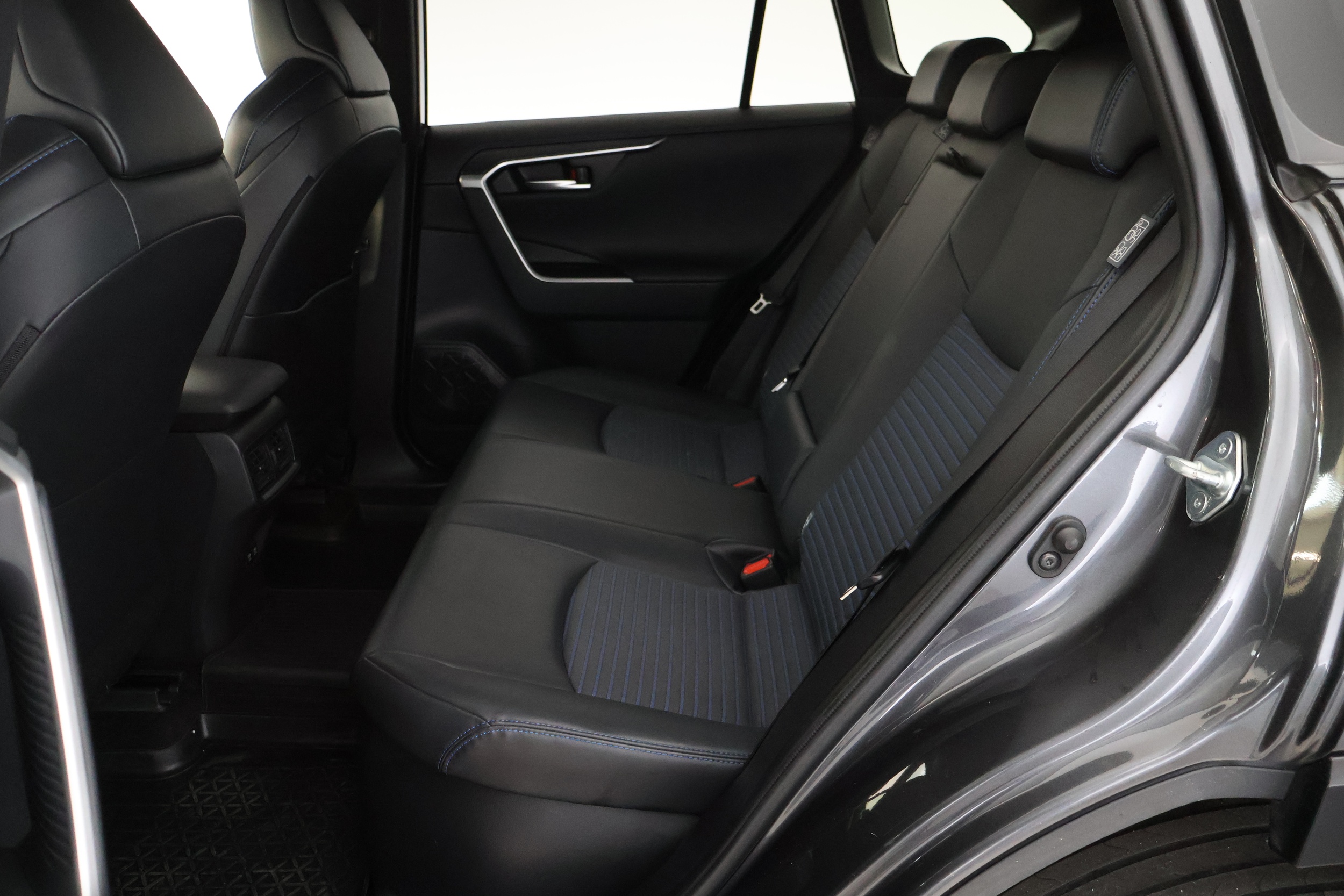 TOYOTA RAV4 18