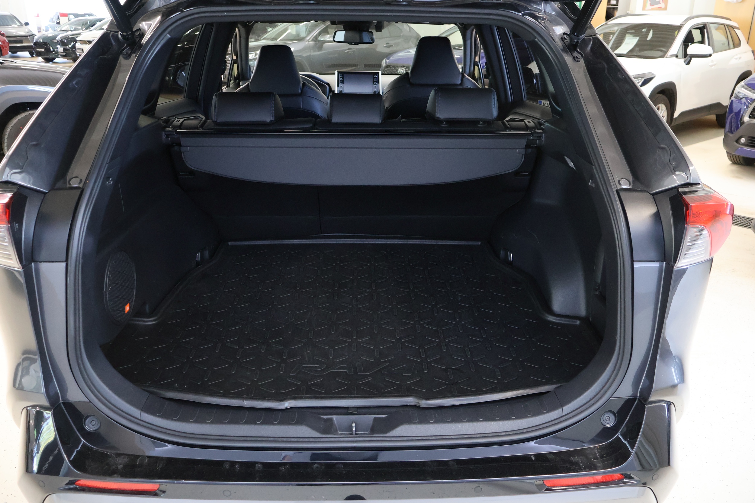 TOYOTA RAV4 27