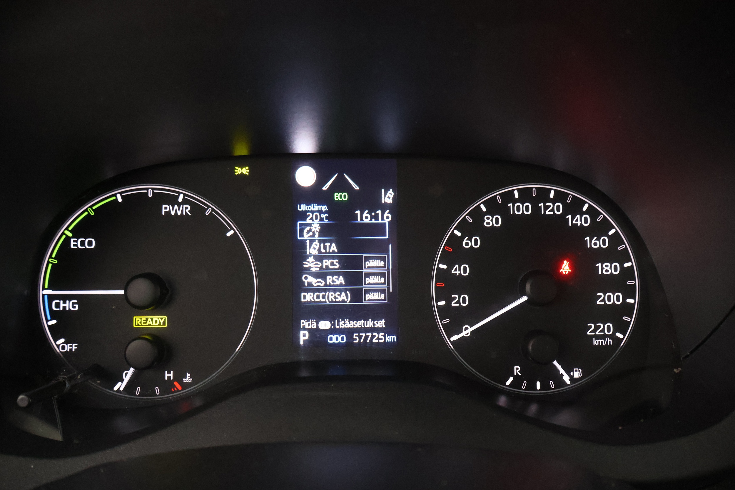 TOYOTA Yaris 2023
