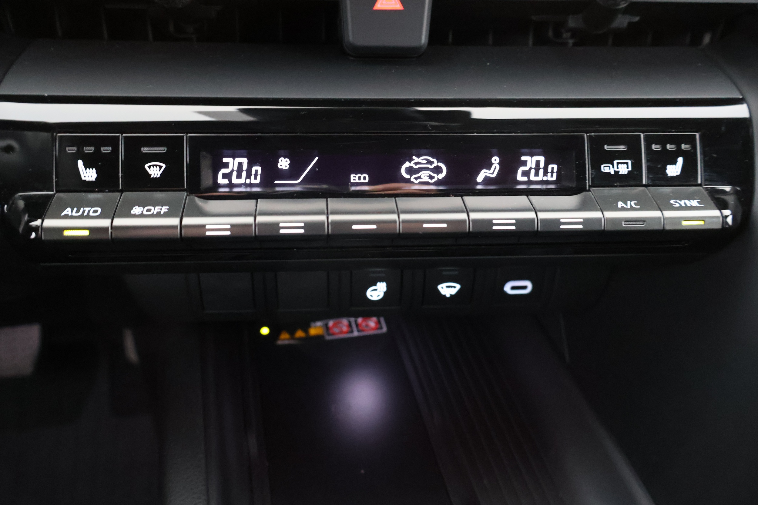 TOYOTA C-HR 2024
