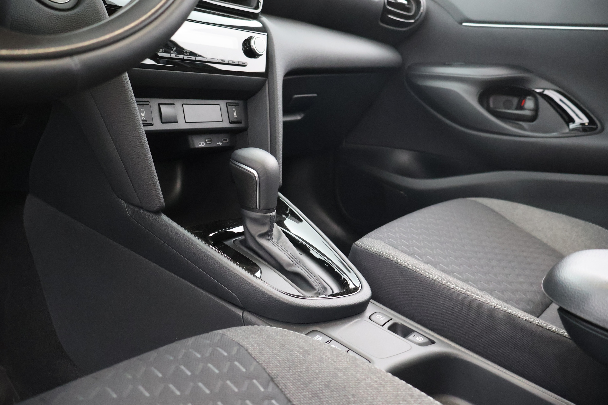 TOYOTA Yaris Cross 2026
