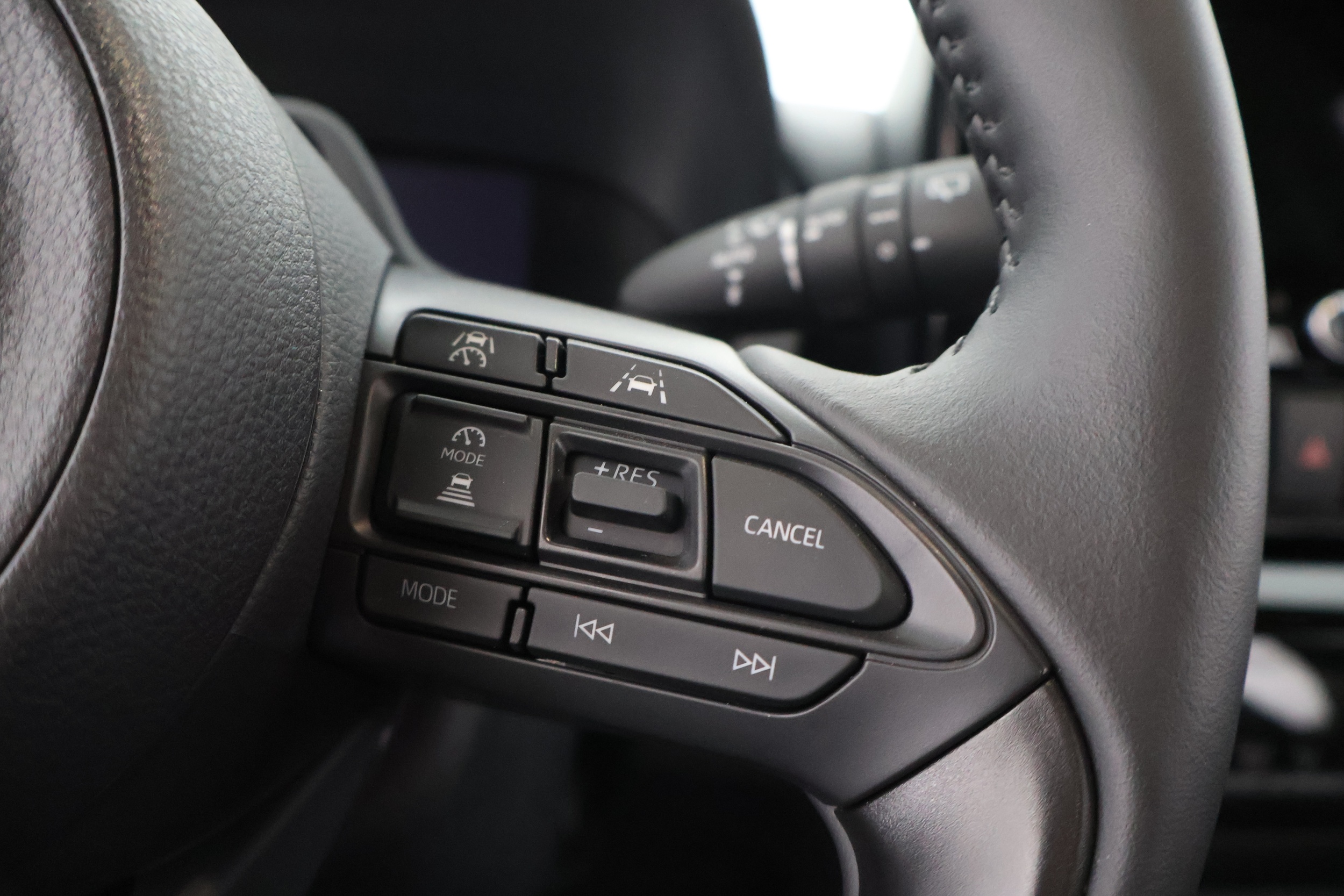 TOYOTA Yaris Cross 2026