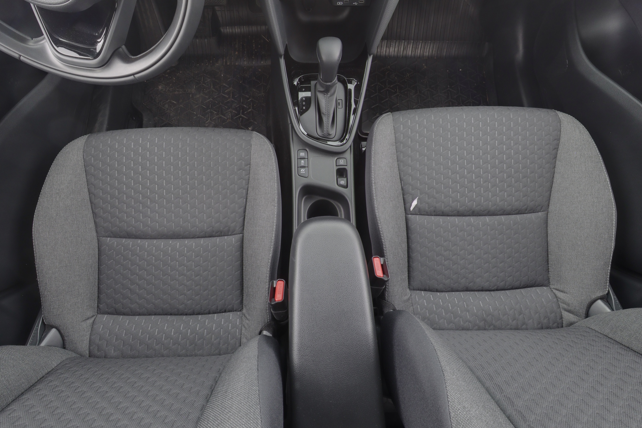 TOYOTA Yaris Cross 2026