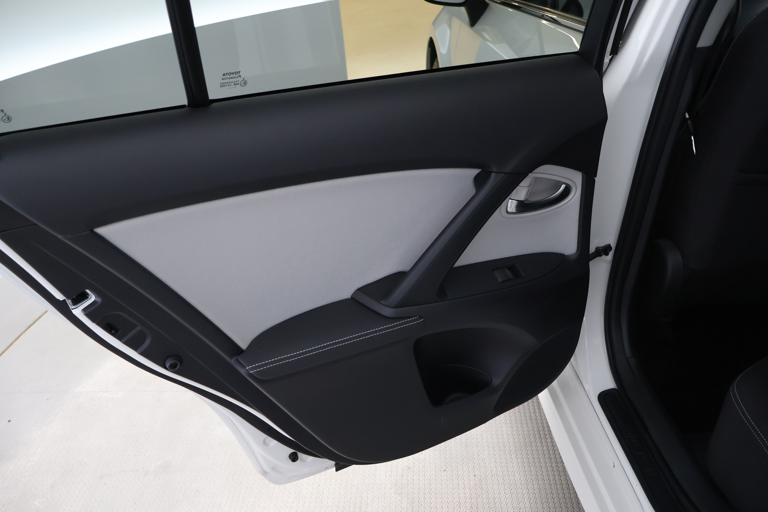 TOYOTA Avensis 2018