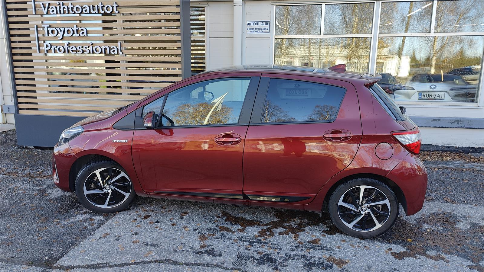 TOYOTA Yaris 2019