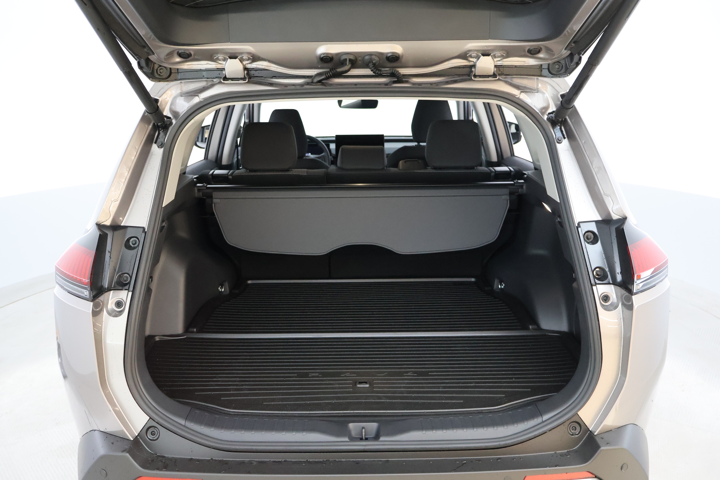 TOYOTA RAV4 2026