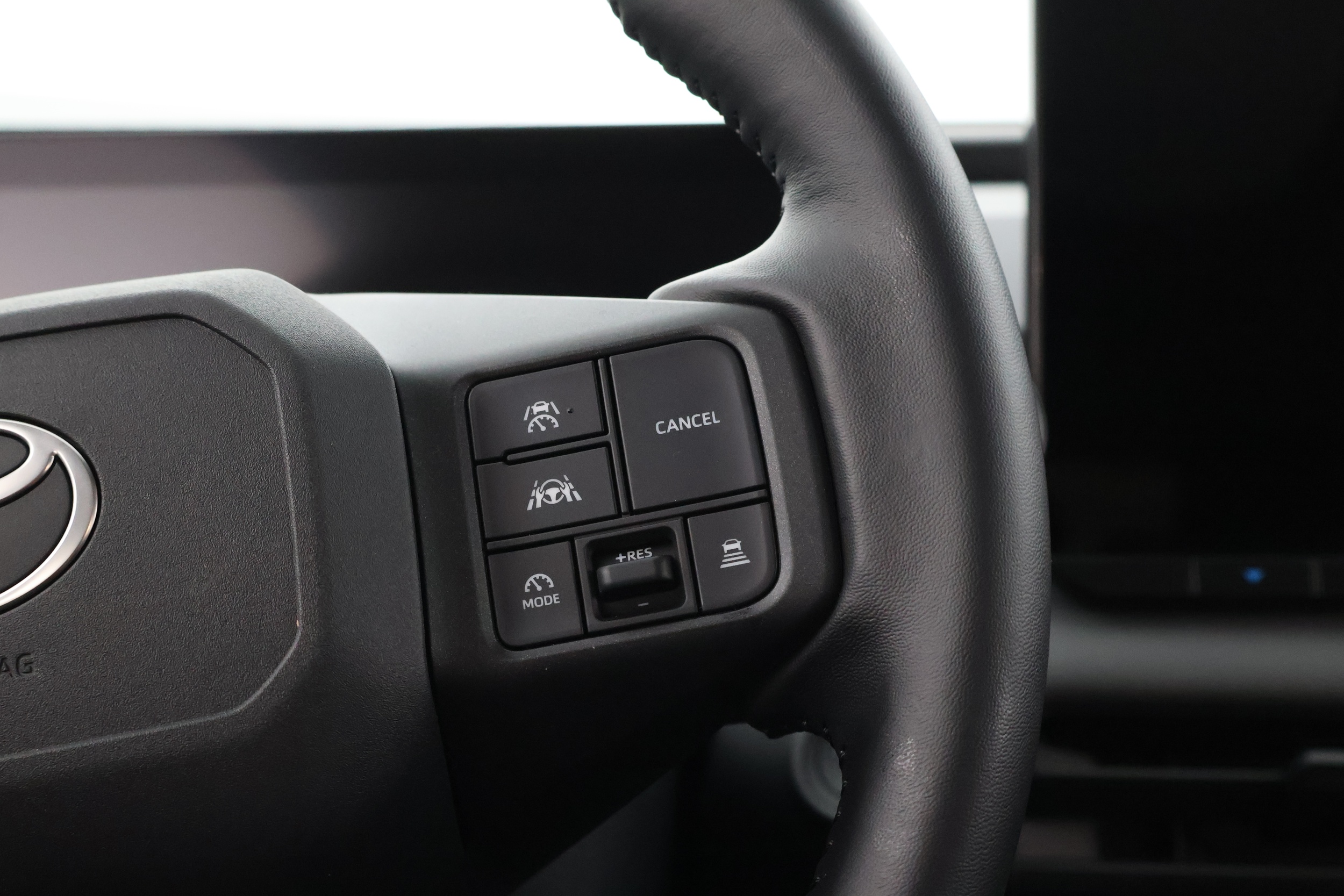 TOYOTA RAV4 2026