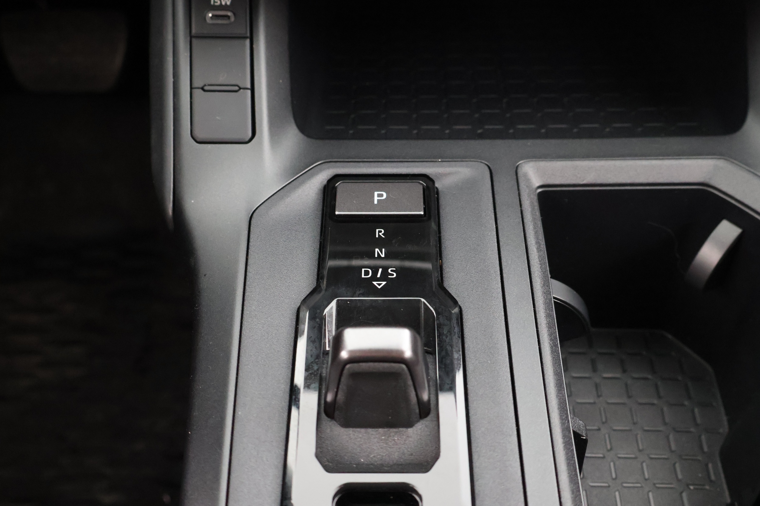 TOYOTA RAV4 2026