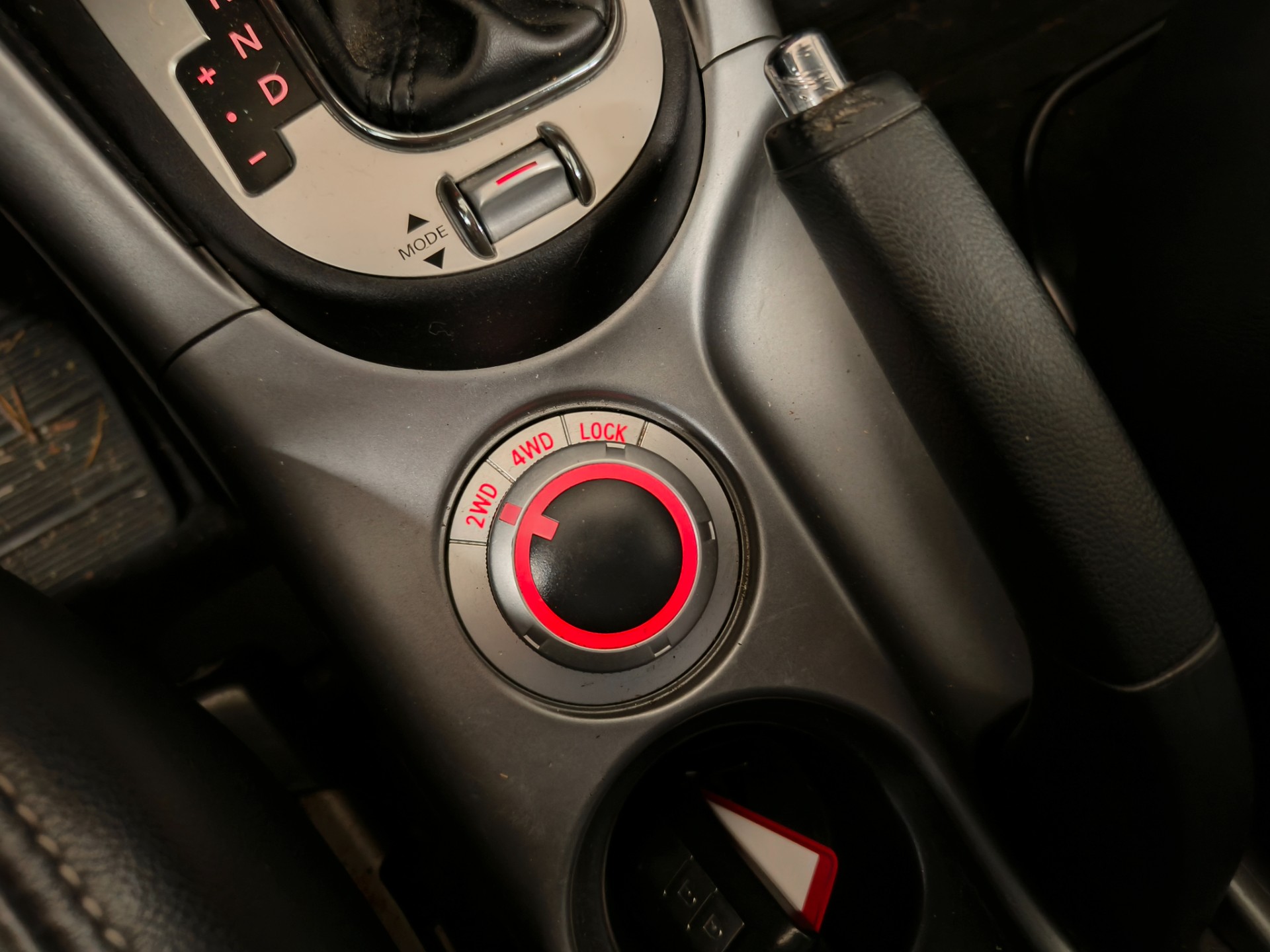MITSUBISHI OUTLANDER 2011