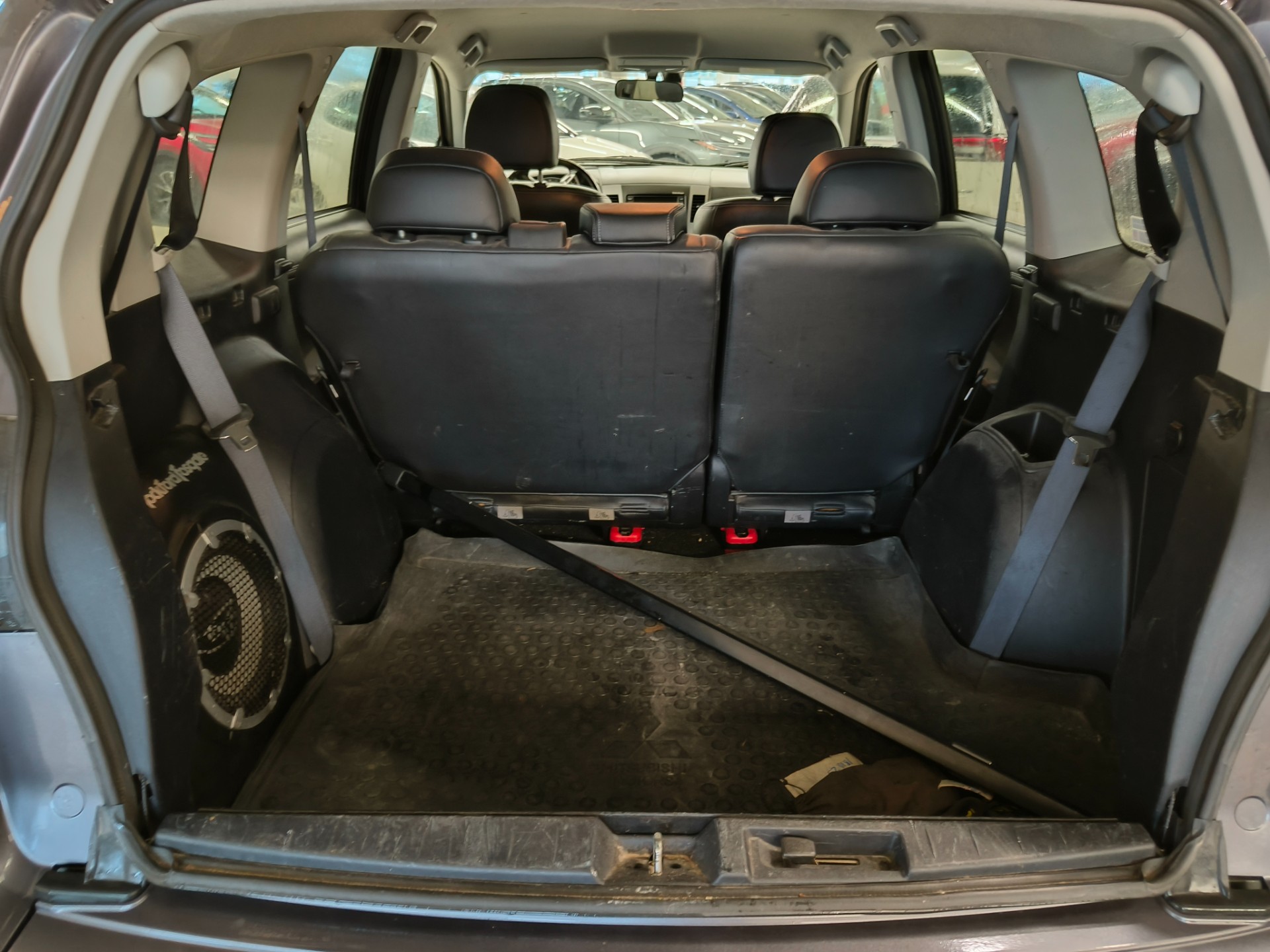 MITSUBISHI OUTLANDER 2011
