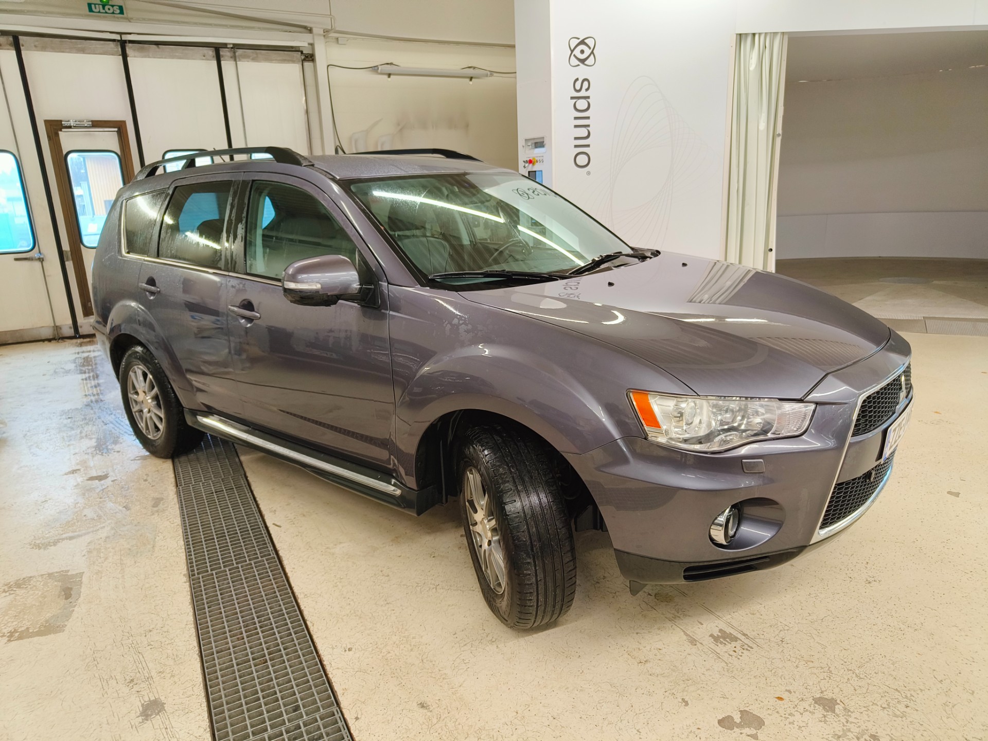 MITSUBISHI OUTLANDER 2011