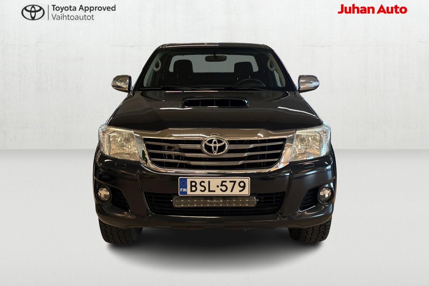 TOYOTA Hilux 2015