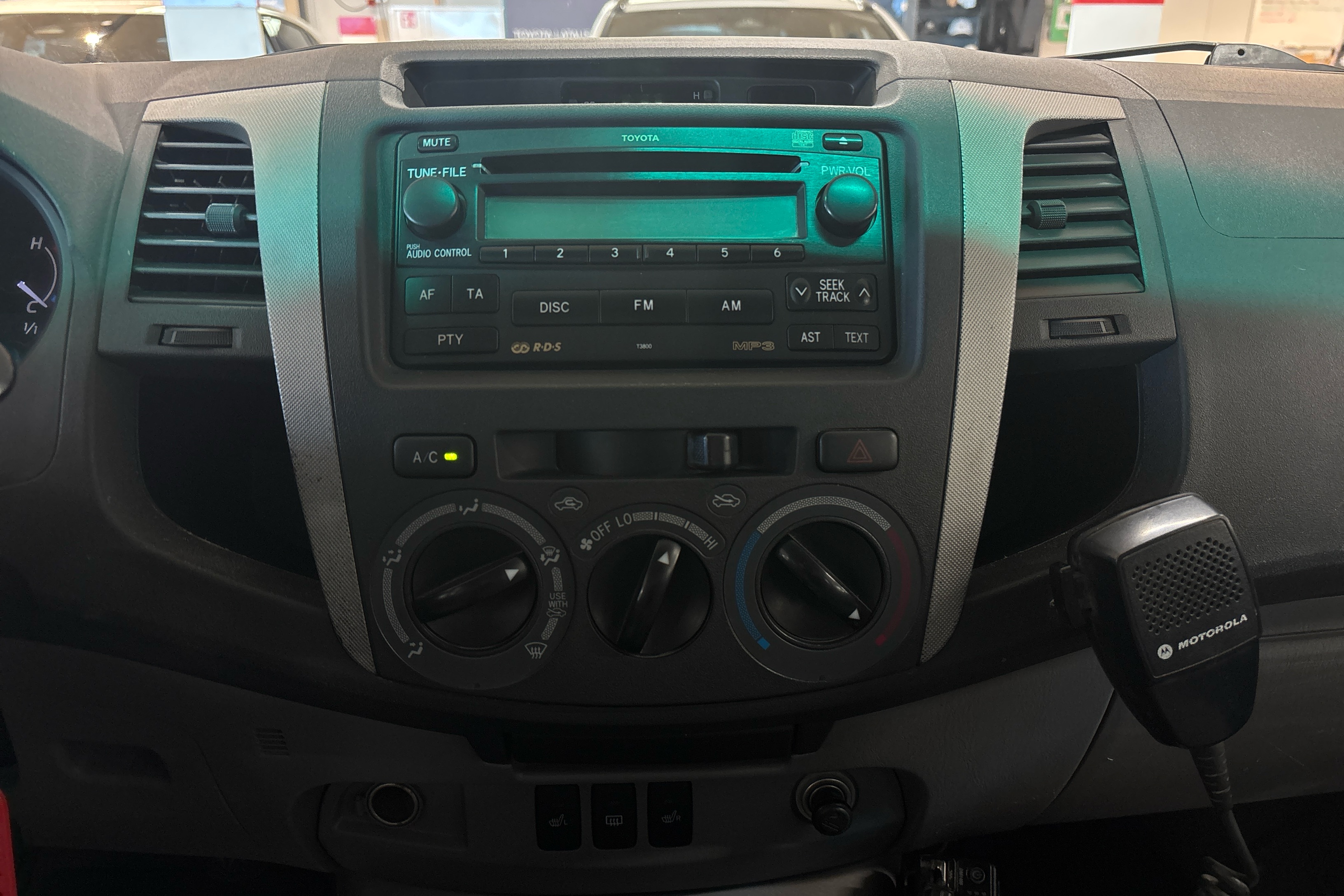 TOYOTA Hilux 2008
