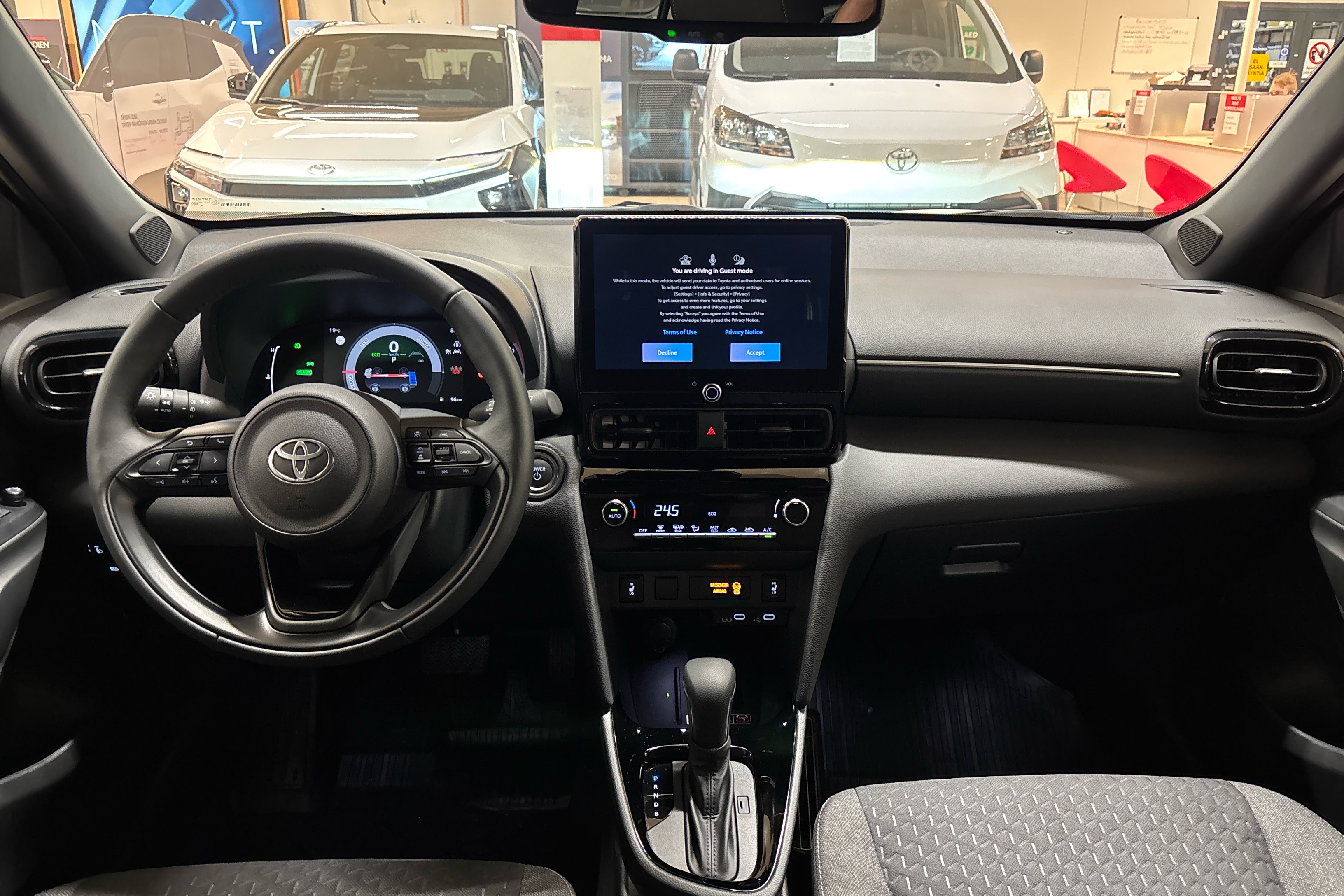 TOYOTA Yaris Cross 2025