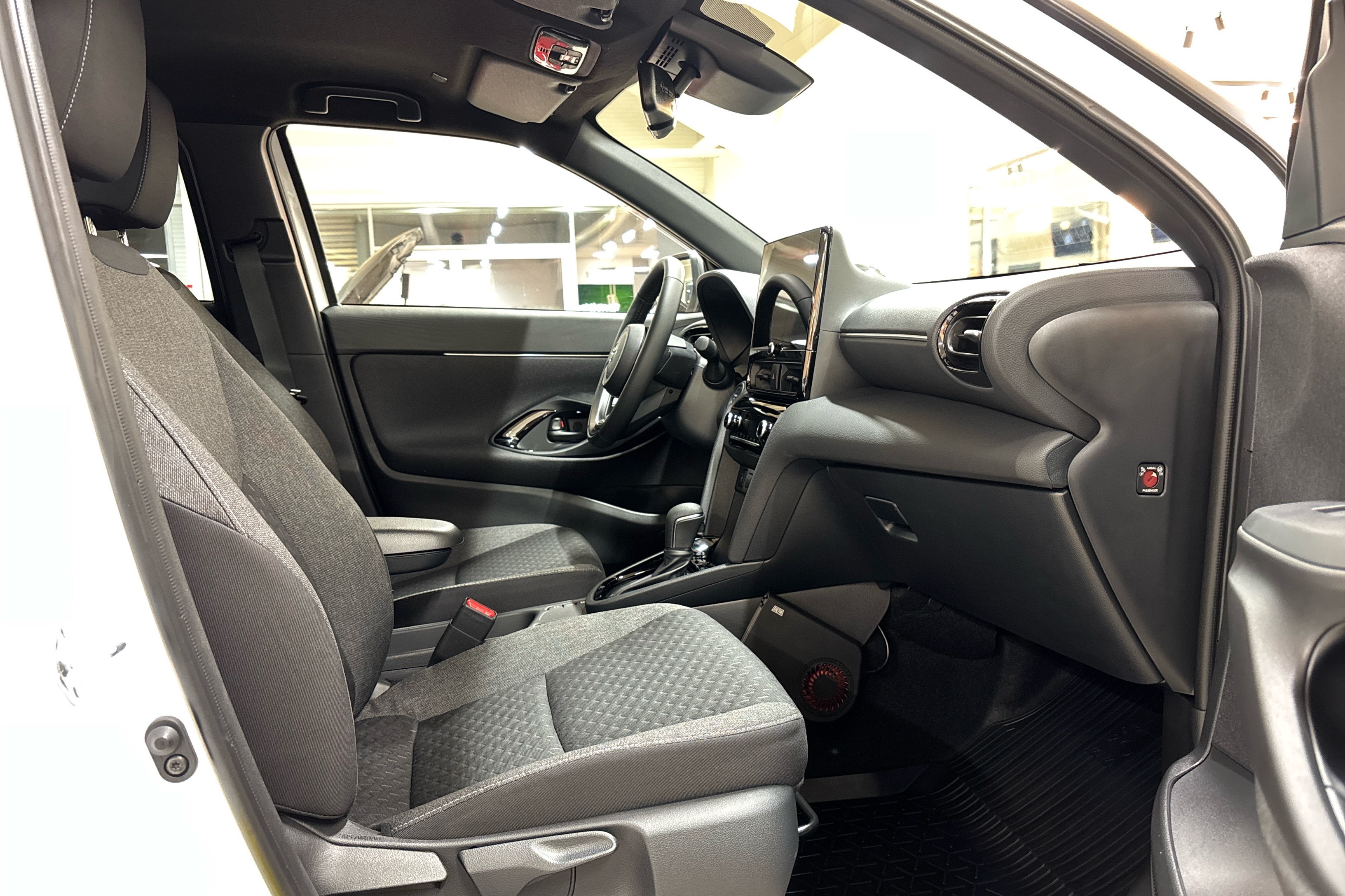 TOYOTA Yaris Cross 2025