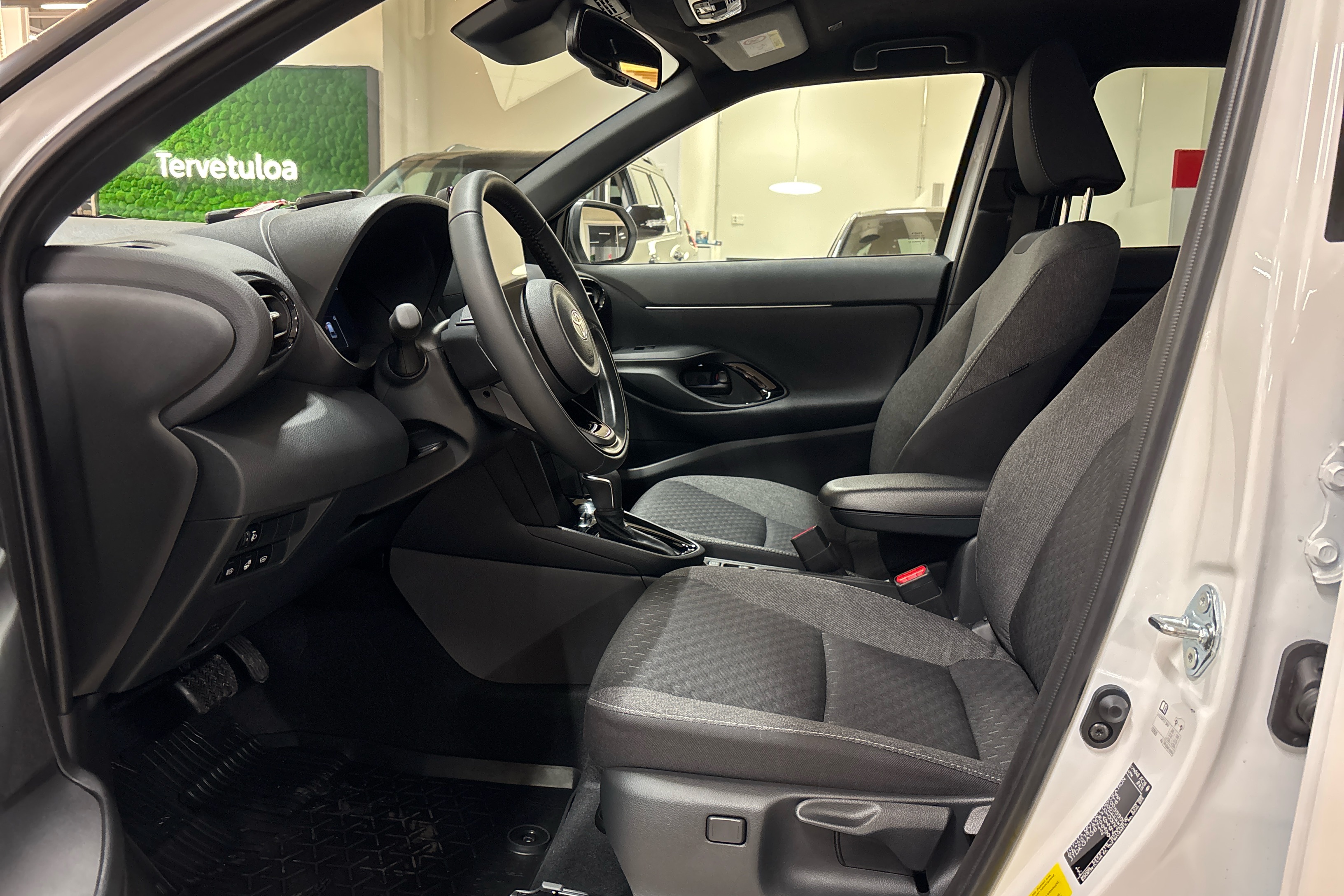 TOYOTA Yaris Cross 2025