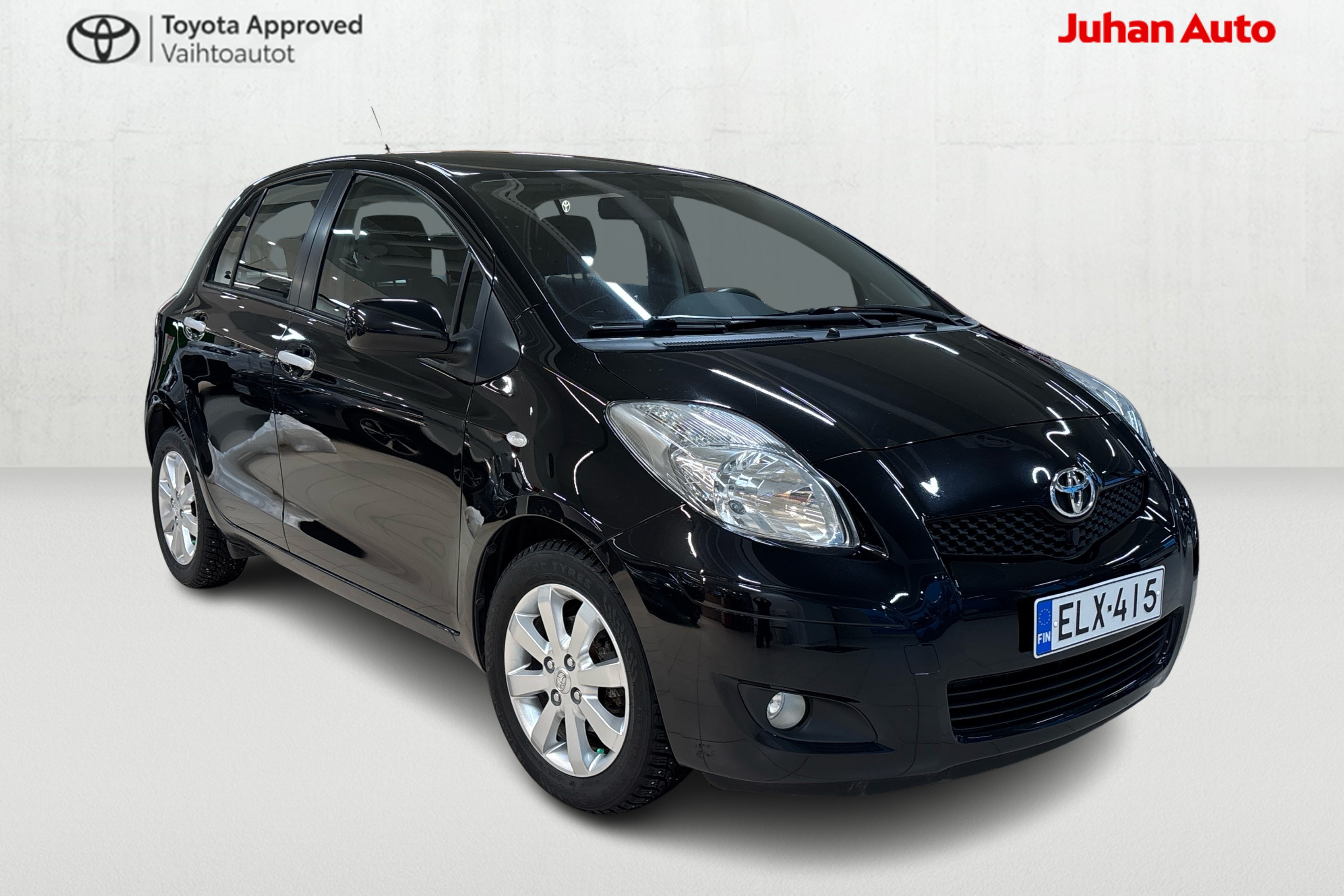 TOYOTA Yaris 2011