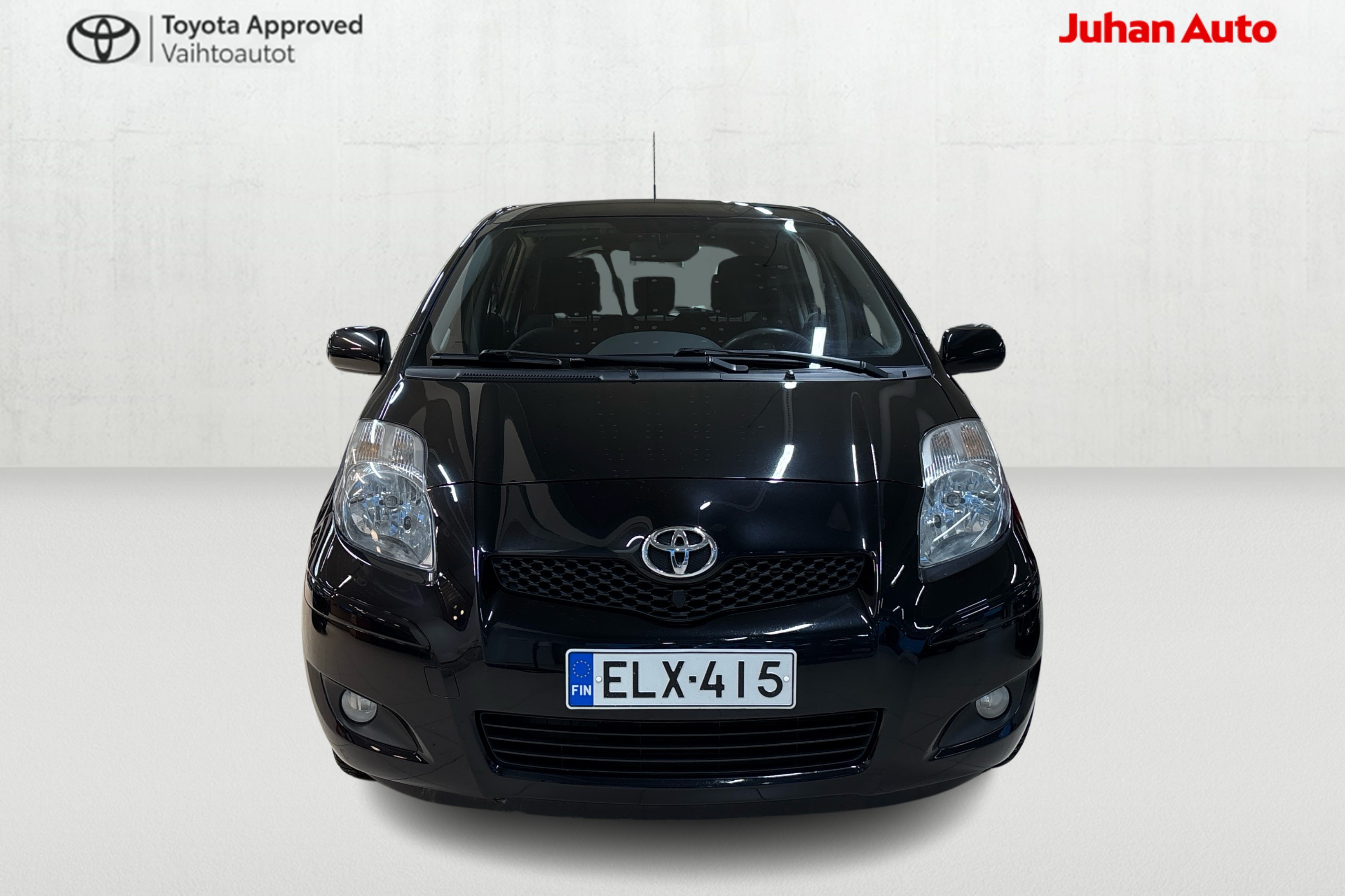 TOYOTA Yaris 2011