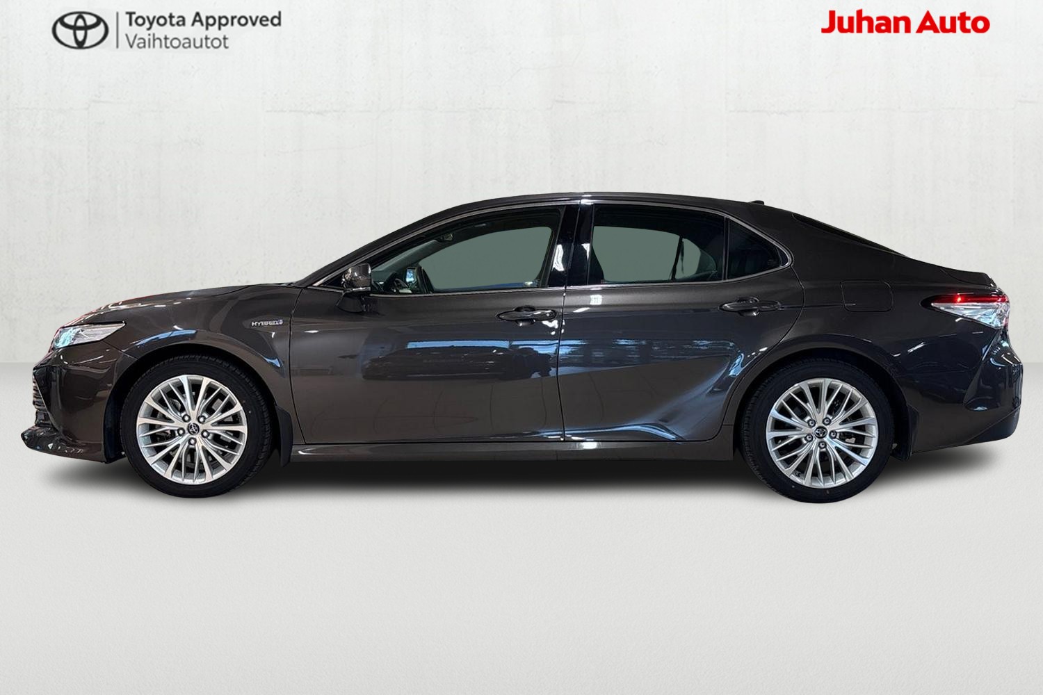 TOYOTA CAMRY 2020