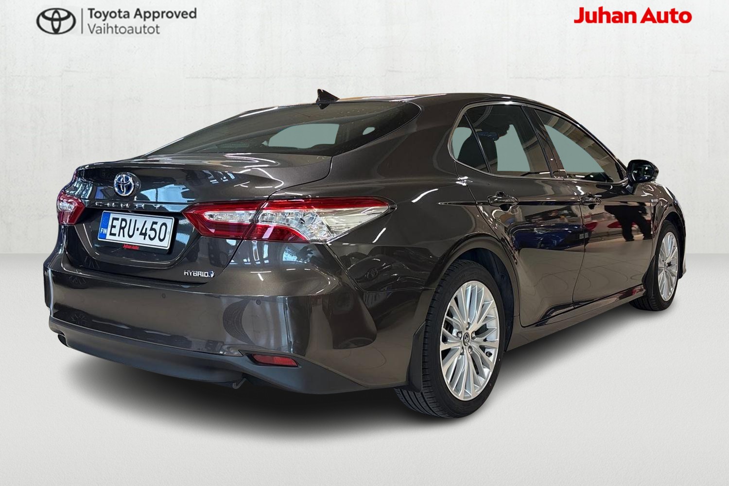 TOYOTA CAMRY 2020