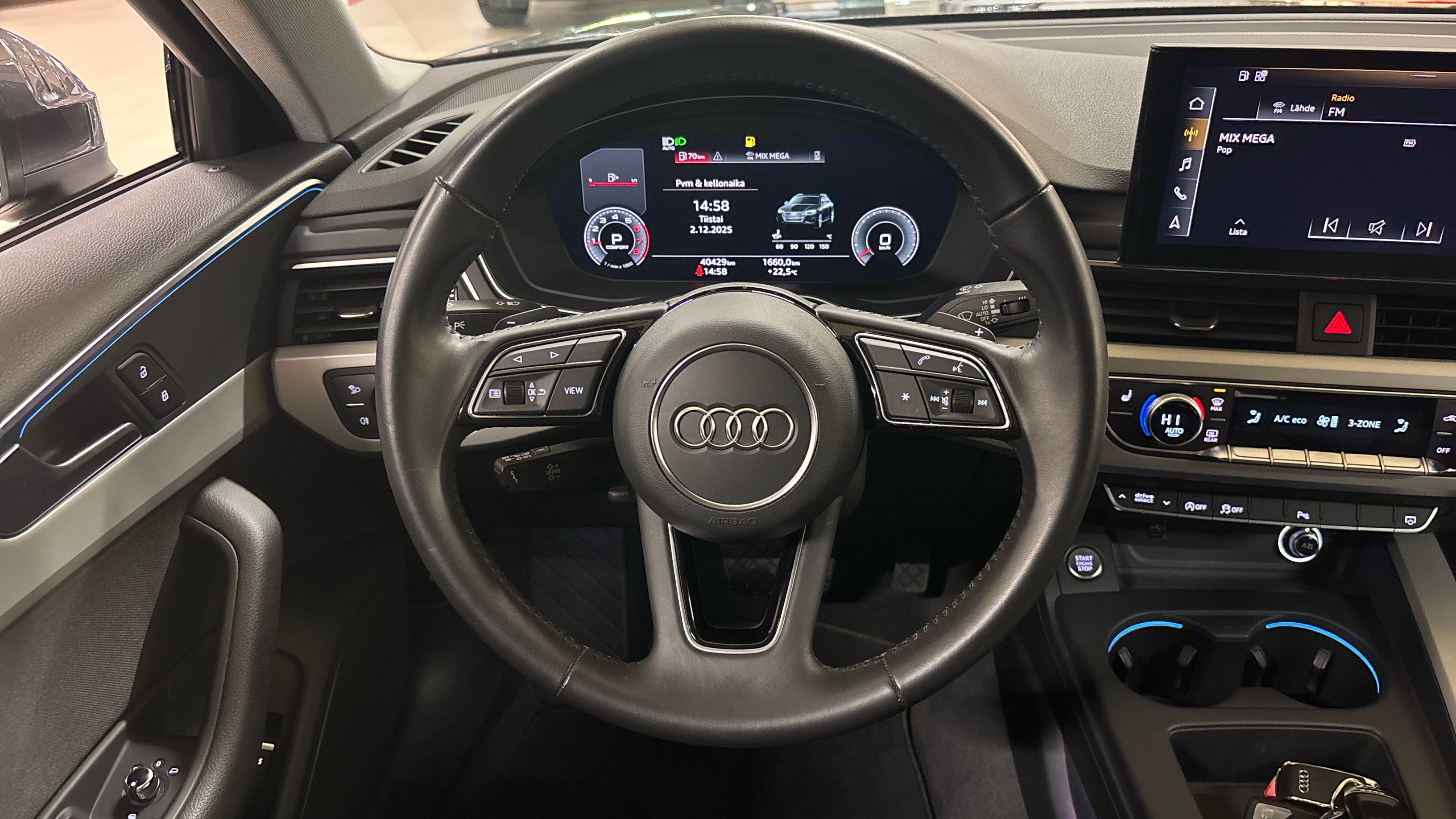 AUDI A4 2020