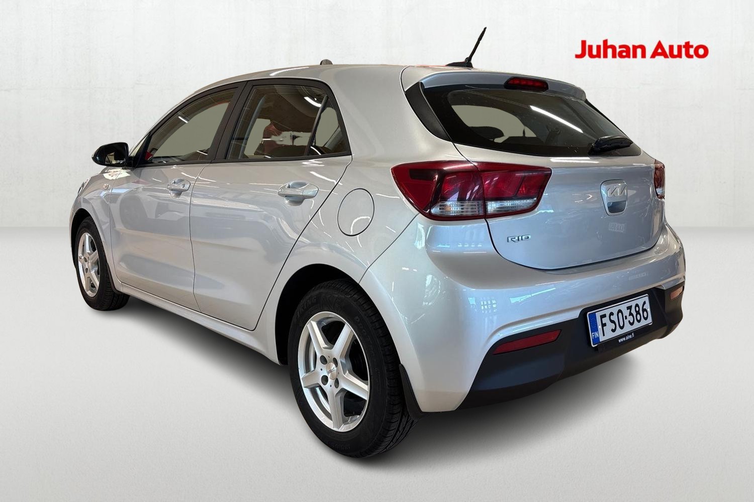 KIA RIO 2023